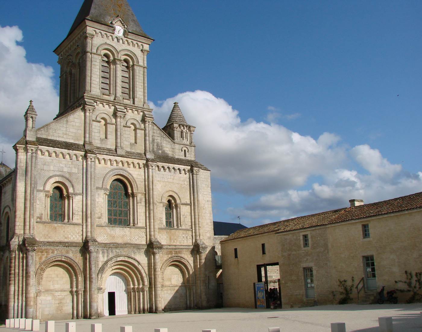 Abbaye de Nieul sur l'Autise