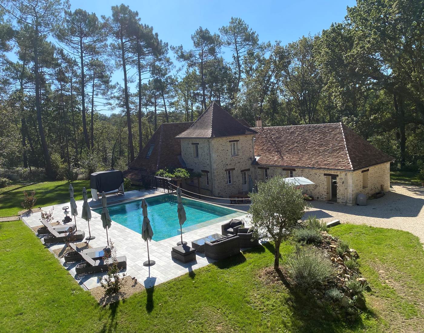 piscine - terrasse - jardin