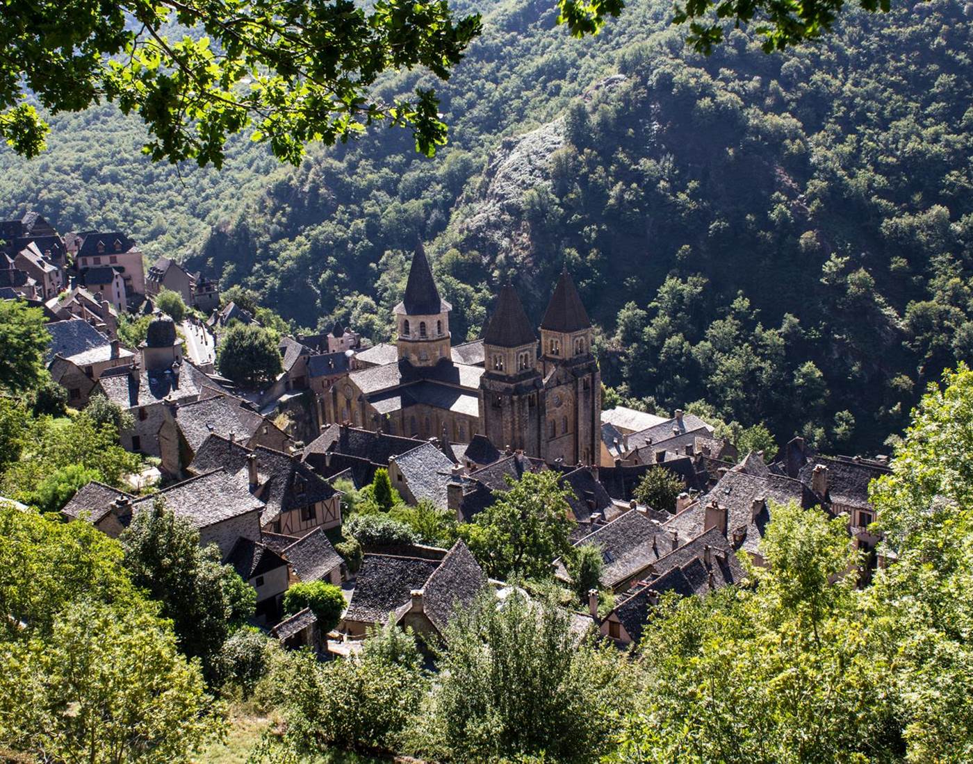 Conques vue d'en haut
