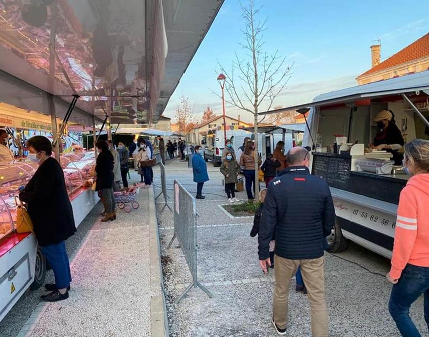 Le marché de Pays de Saint-Genis d'Hiersac