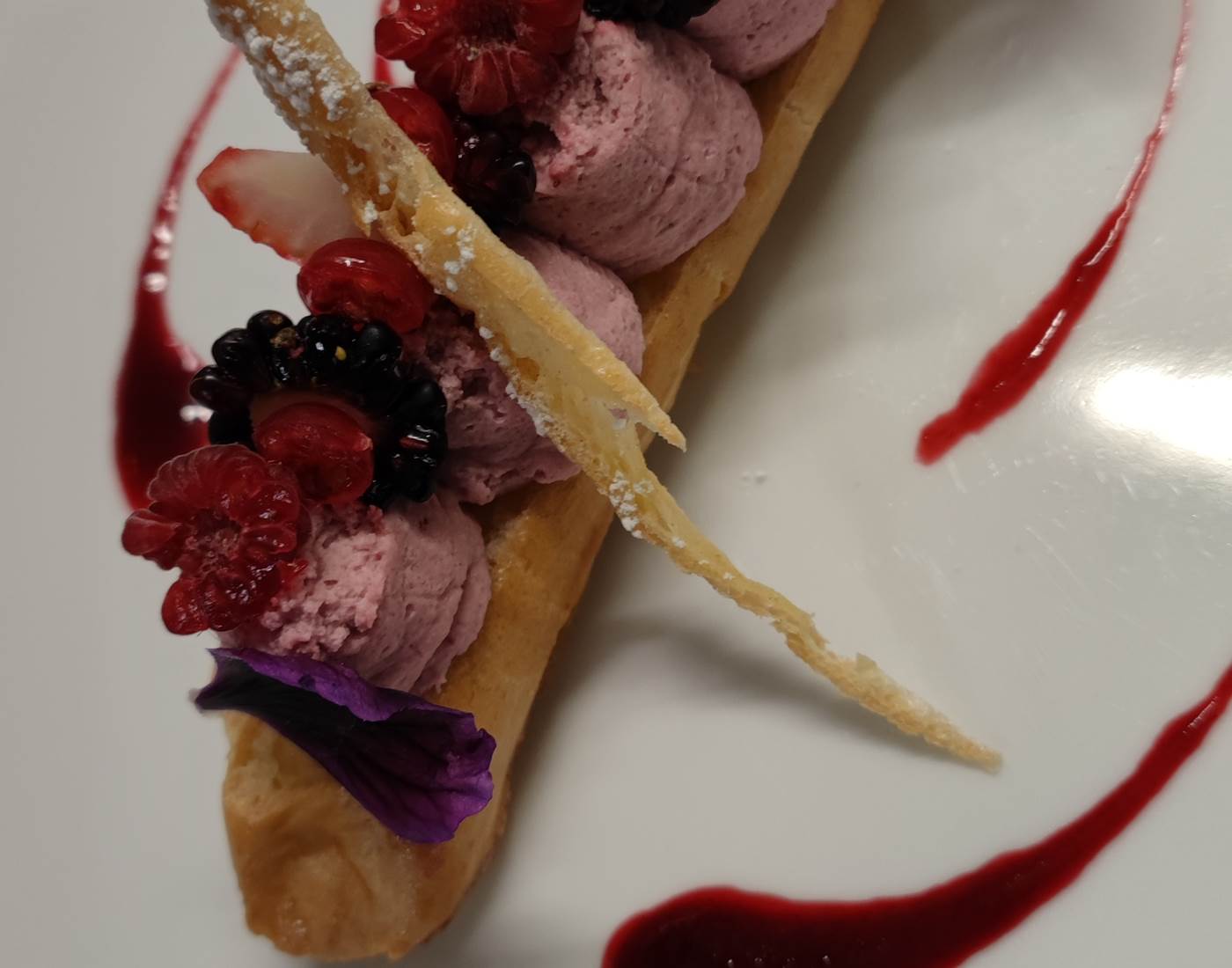 choux farci a la crème de myrtille