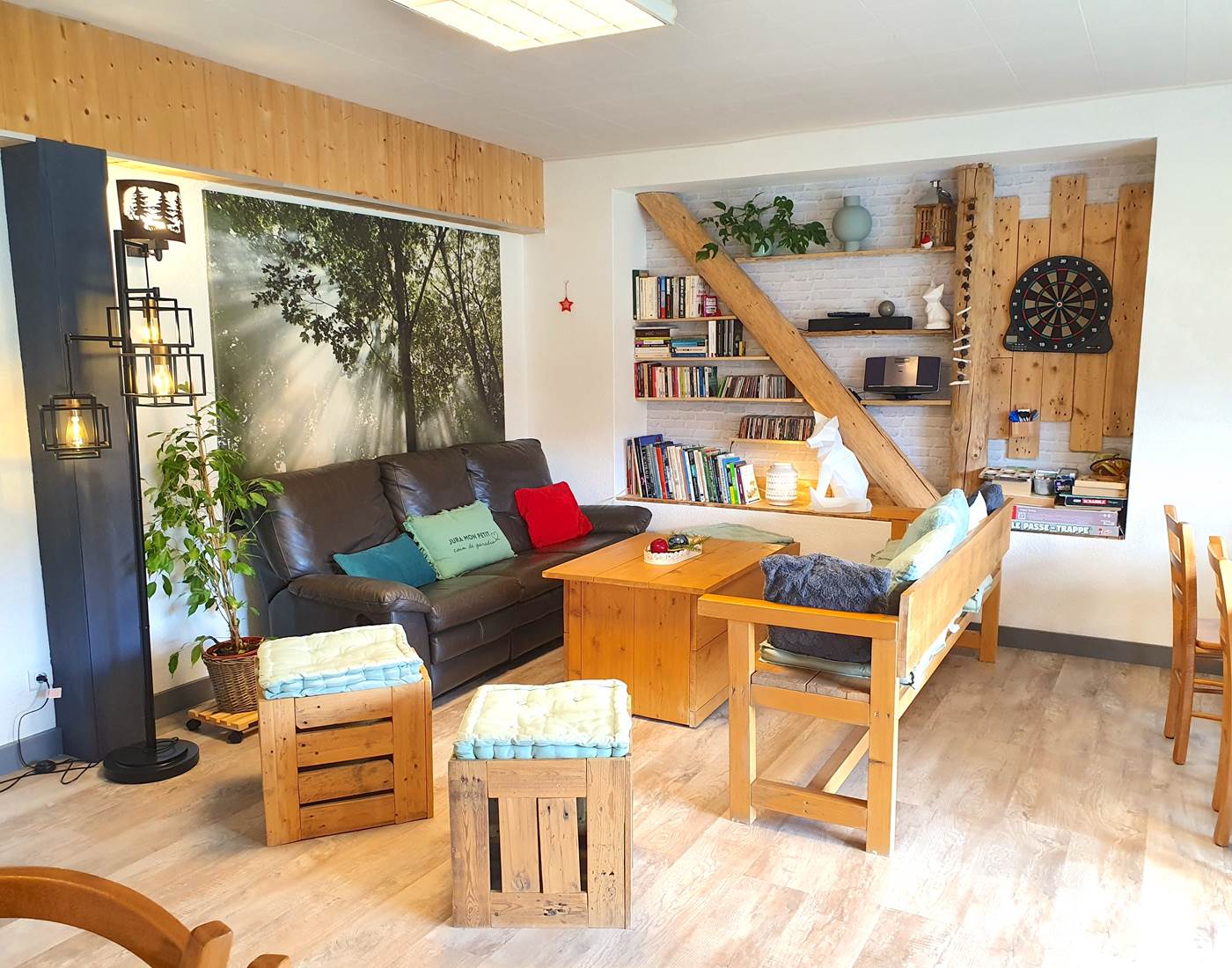 Agréable coin salon dans notre salle commune