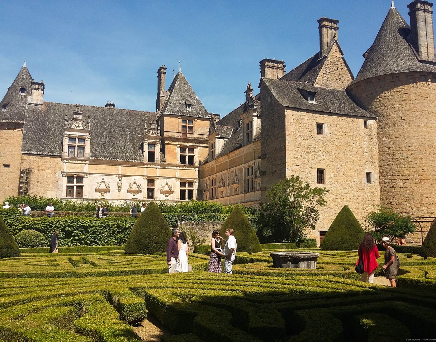 Jardins et château Montal © Lot Tourisme - A