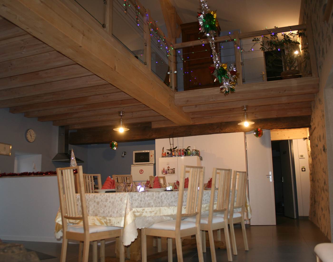 LA SALLE A MANGER A NOEL