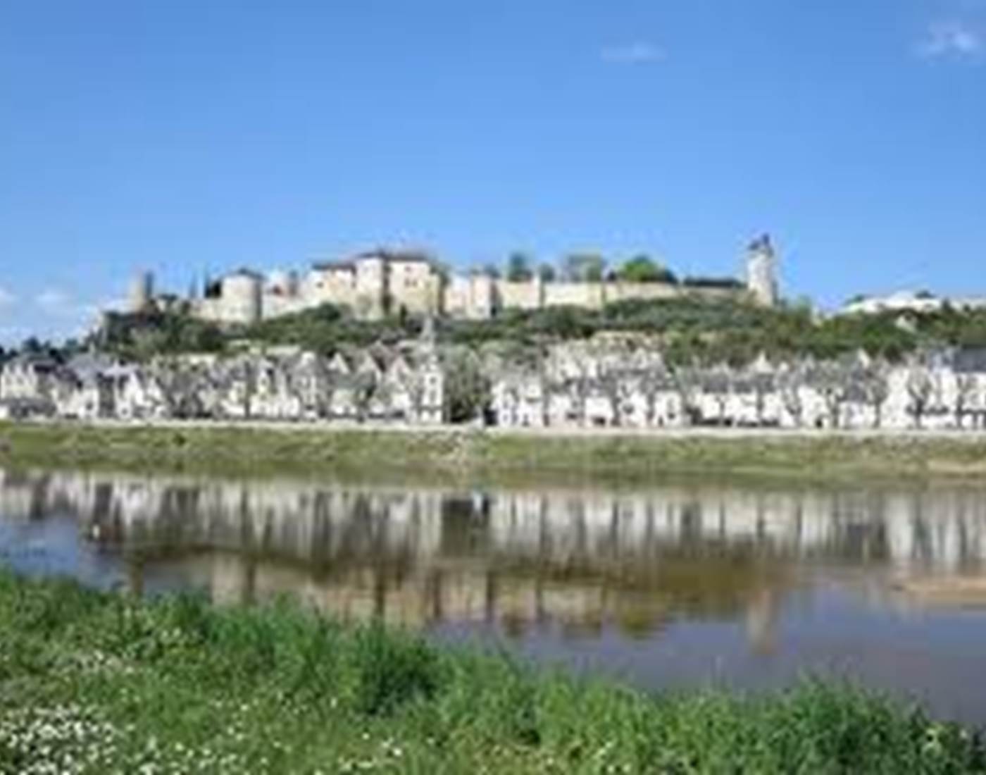 forteresse-de-chinon-gite-jacuzzi