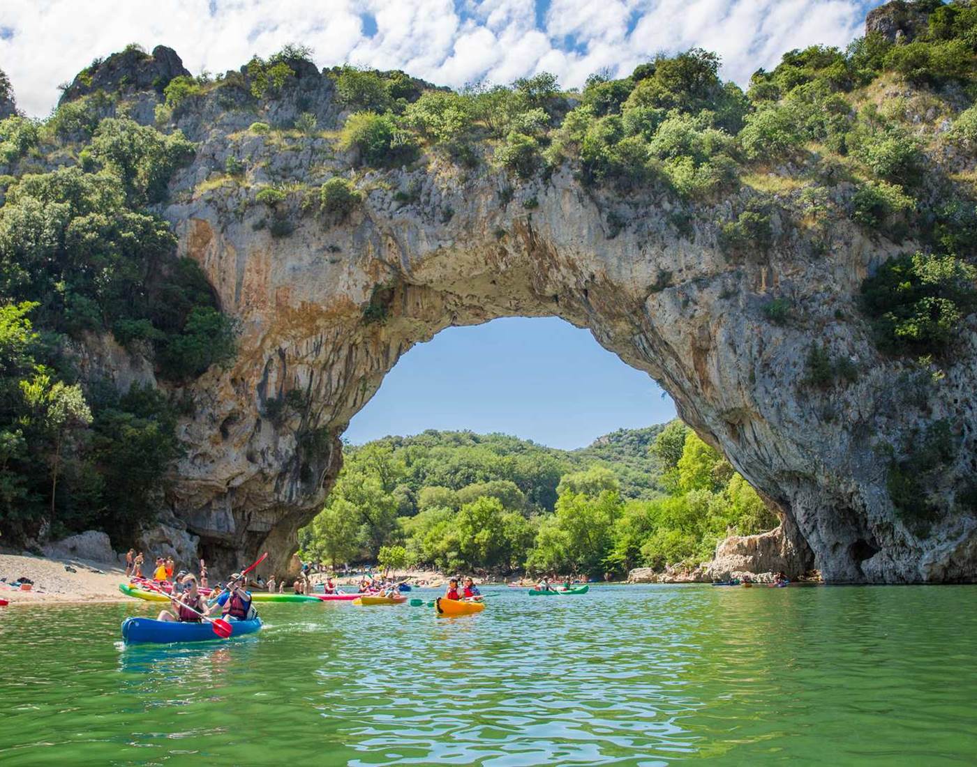 pont-arc-canoé-kayak-Ardèche-alain-bateaux-news
