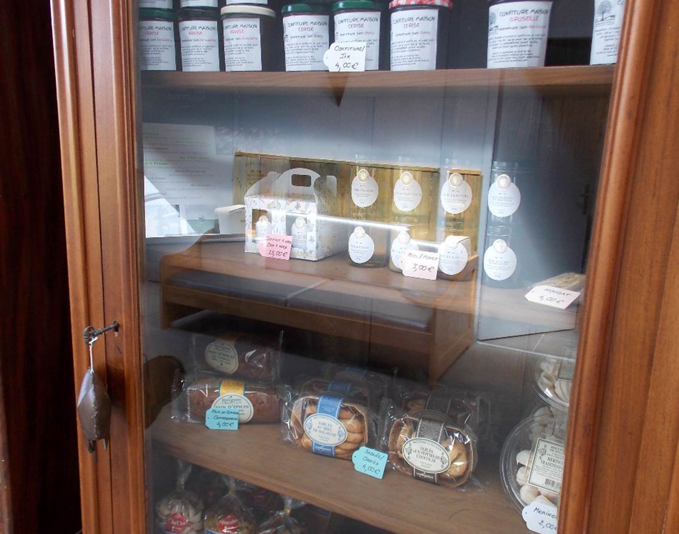 Domaine du Gué du Roi Boutique Confitures Miels Gâteaux