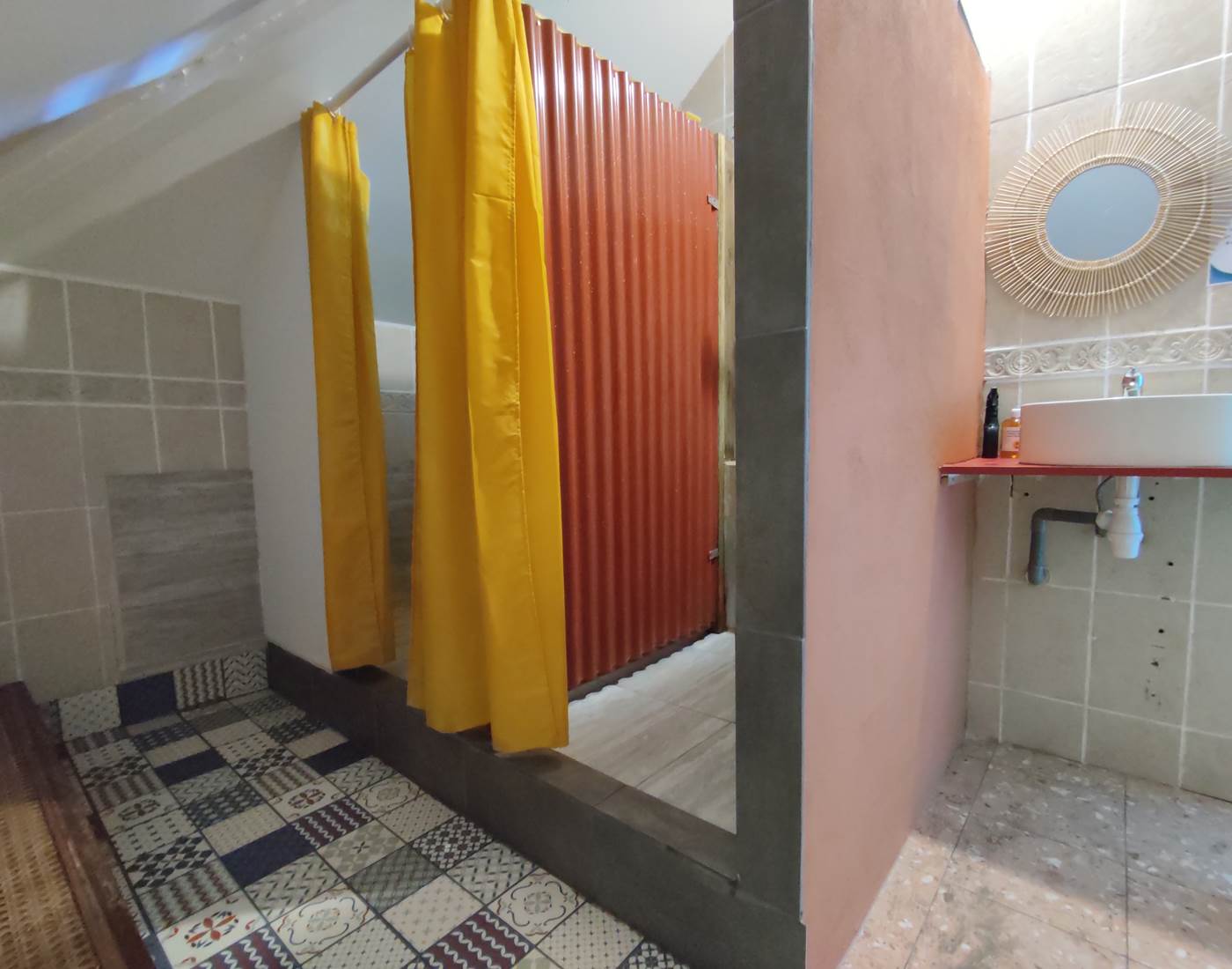 La salle de bain à partager