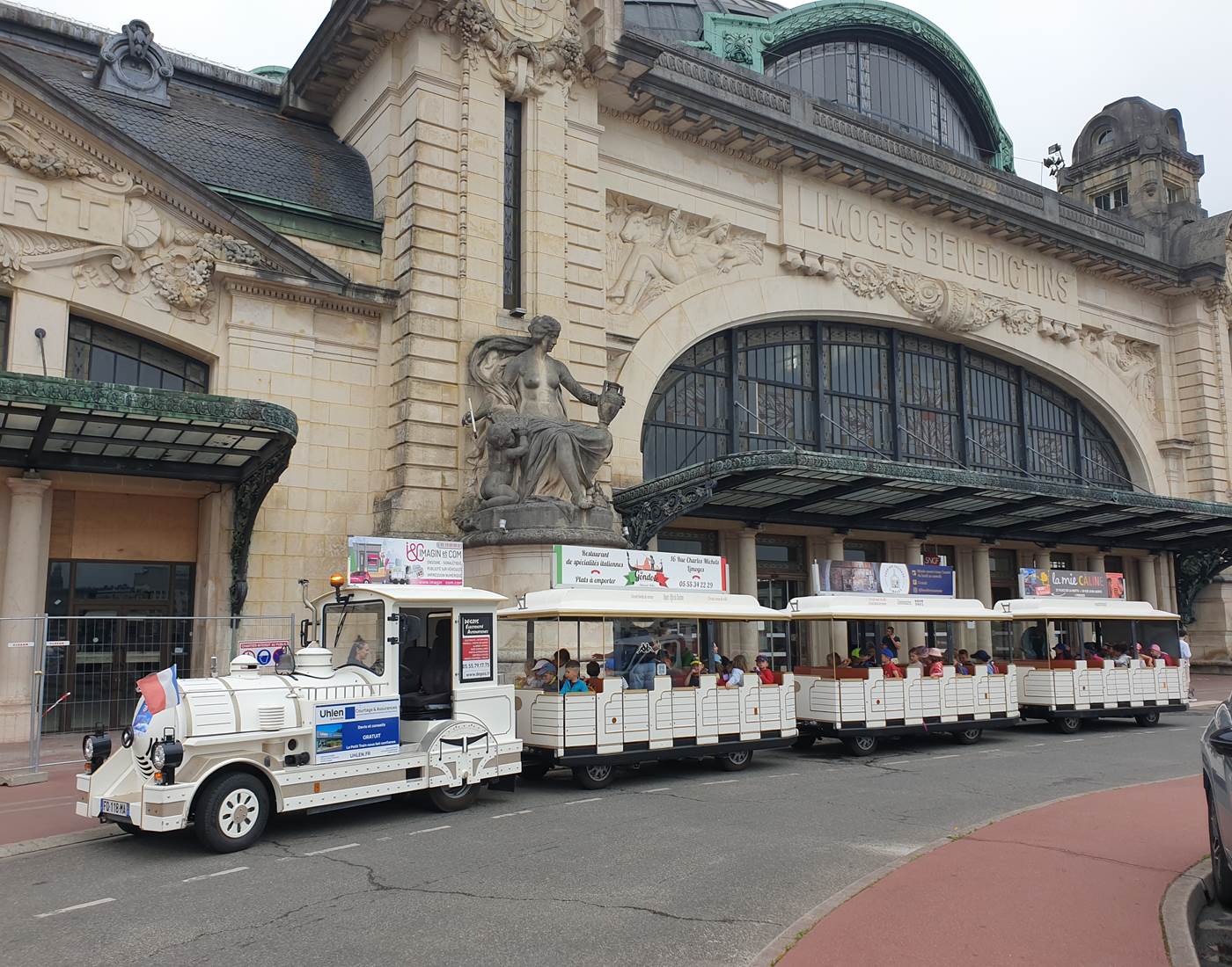 petit train devant gare de Limoges