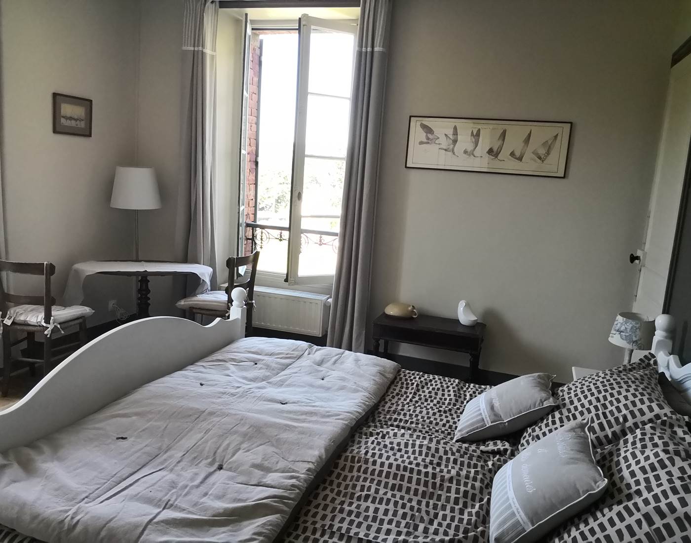 Maison Courbarien - chambre double "Andratit"  vue d'ensemble