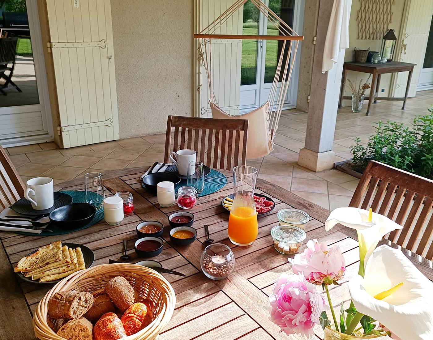 Gîtes, chambre d'hôtes et table d'hôtes gastronomique à Casteljaloux Lot et Garonne, piscine, jacuzzi et spa