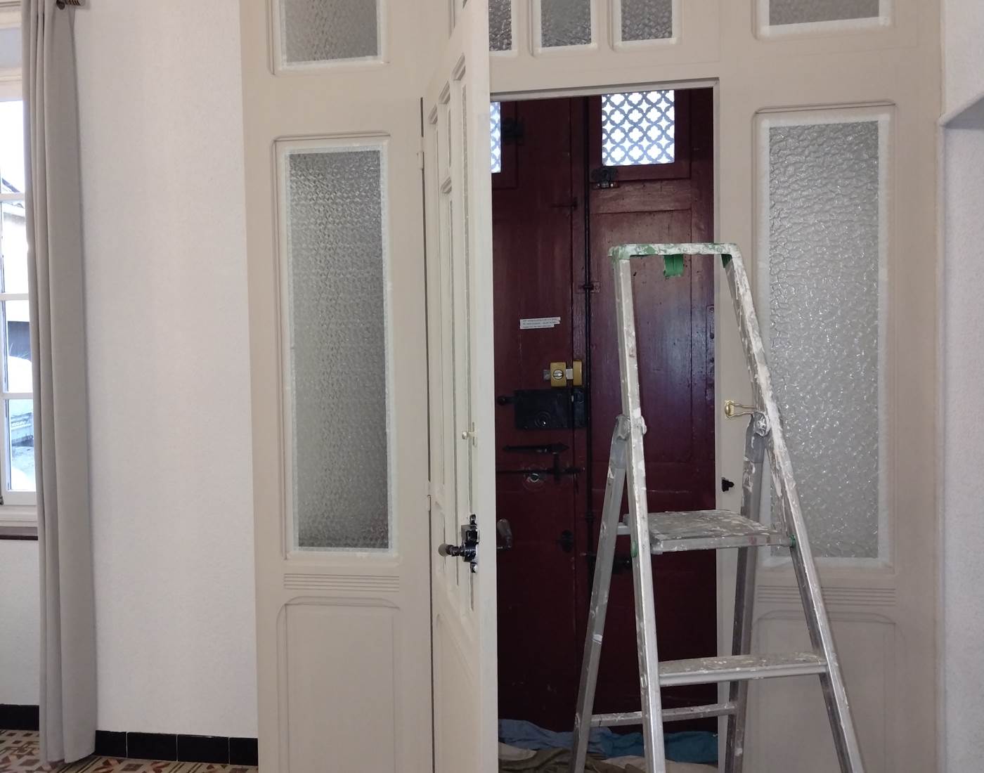 On embellit notre salon d'entrée