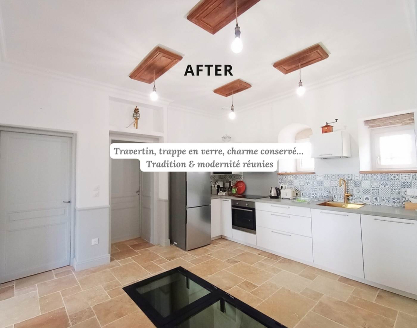 Cuisine rénovée en travertin, charme ancien et modernité au Manoir du Colombier