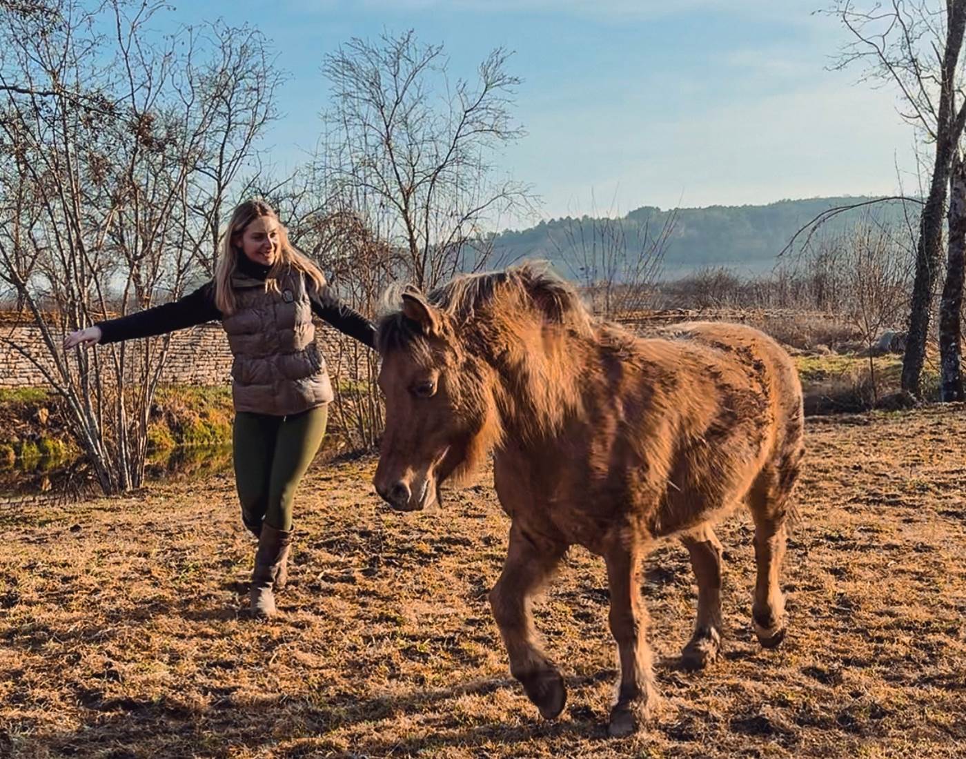 Un moment de complicité avec mon poney, reflet de ma philosophie de vie-page