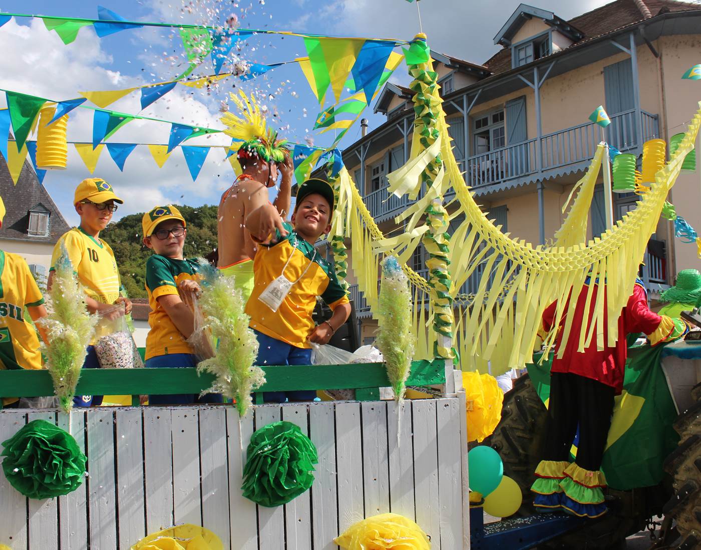 32 Fêtes béarnaises Fêtes de Bayonne