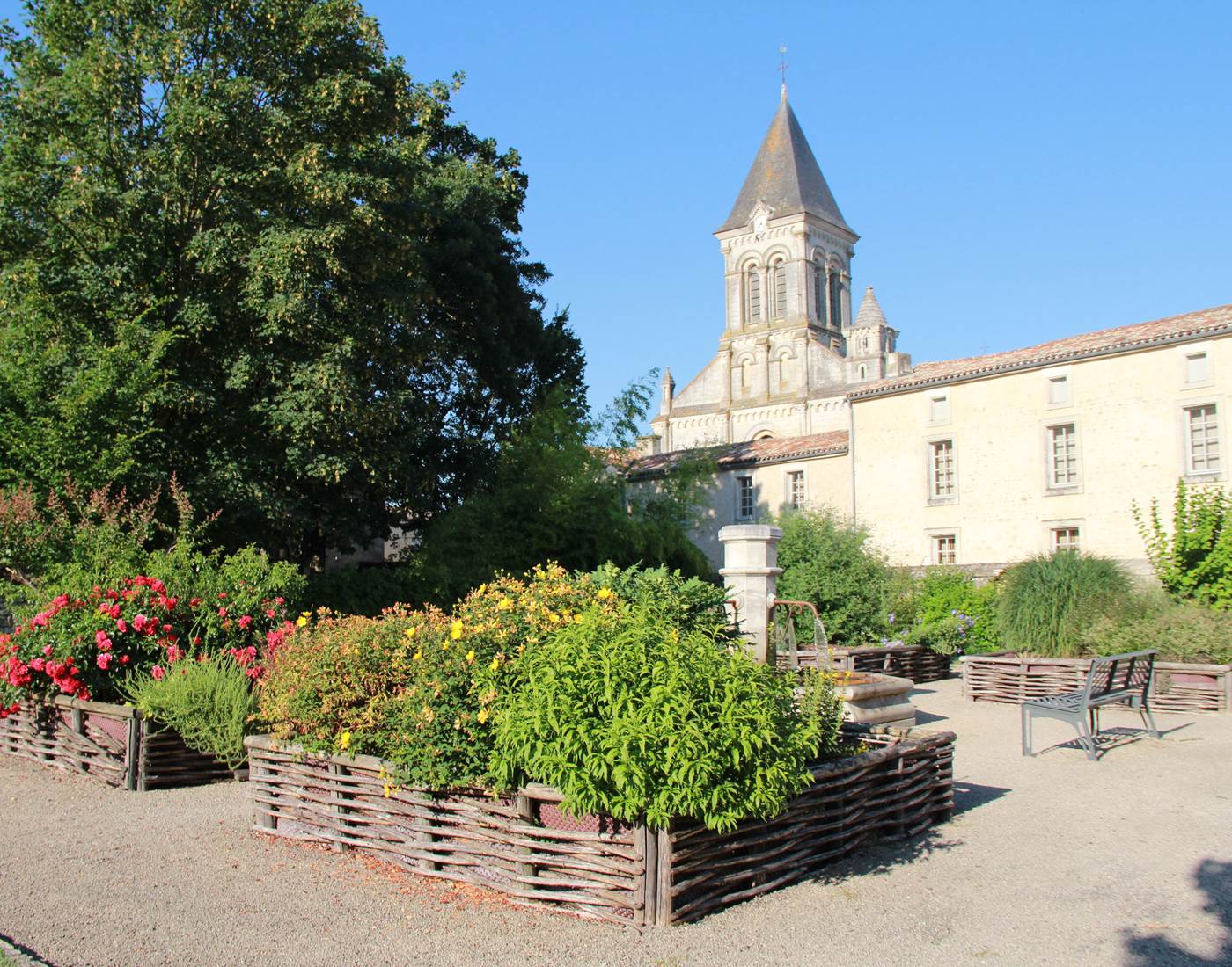 Petit jardin public à Nieul