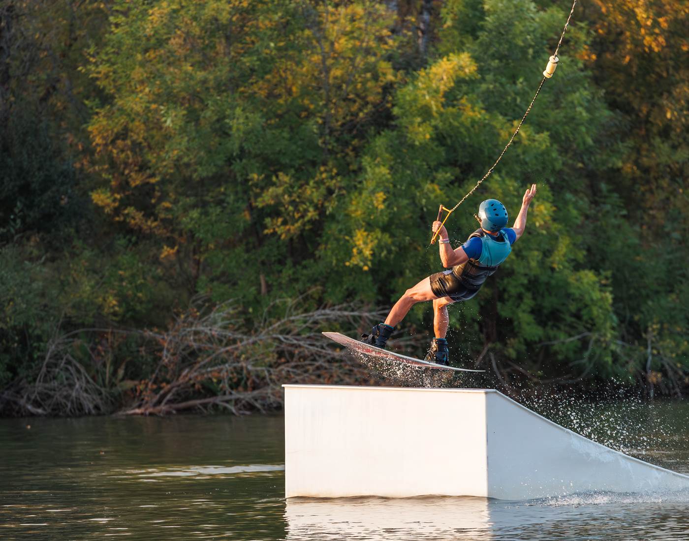 wakeboard-cable-park-activité-nautique-medoc-bordeaux-mas-des-anges.jpg