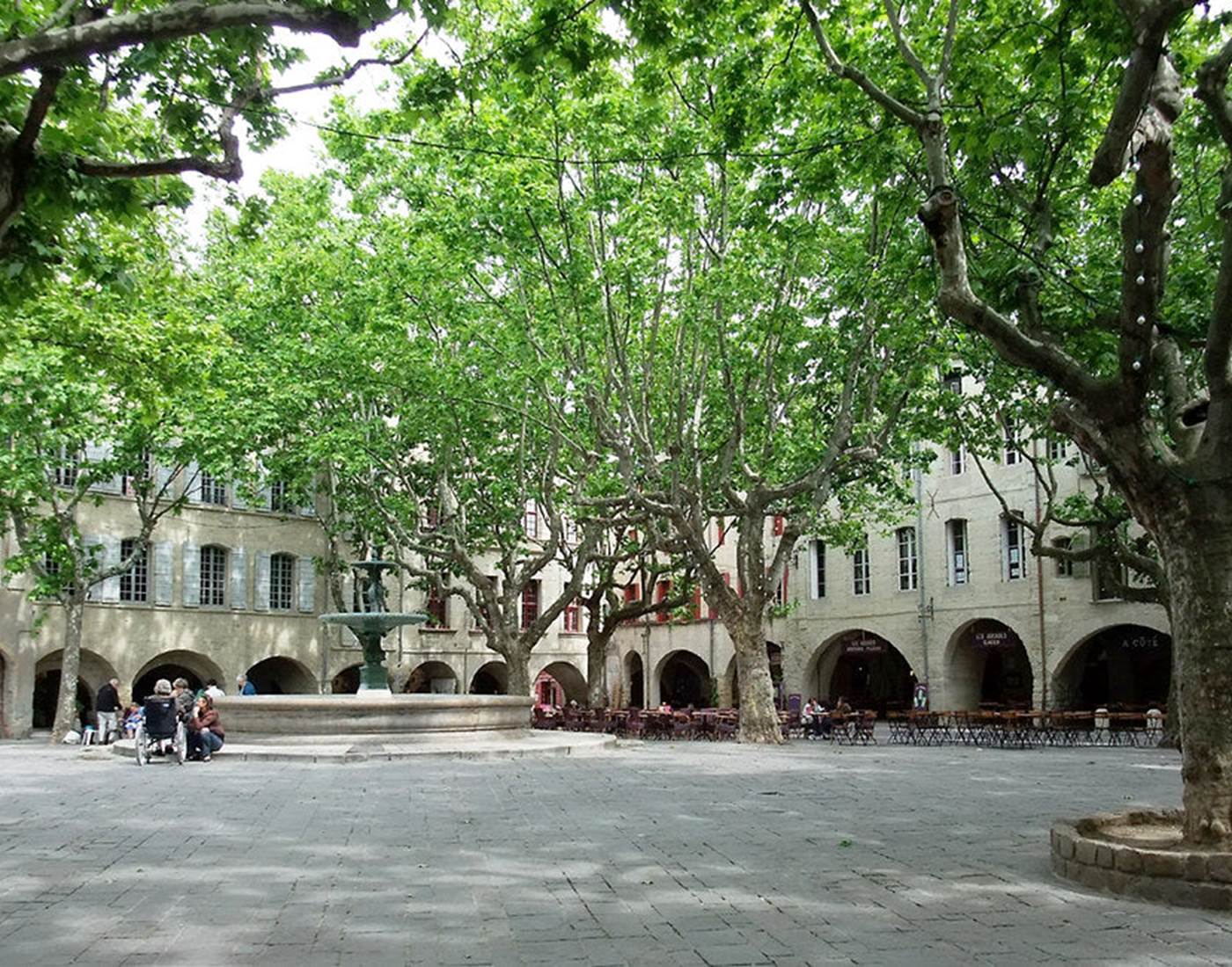 uzes
