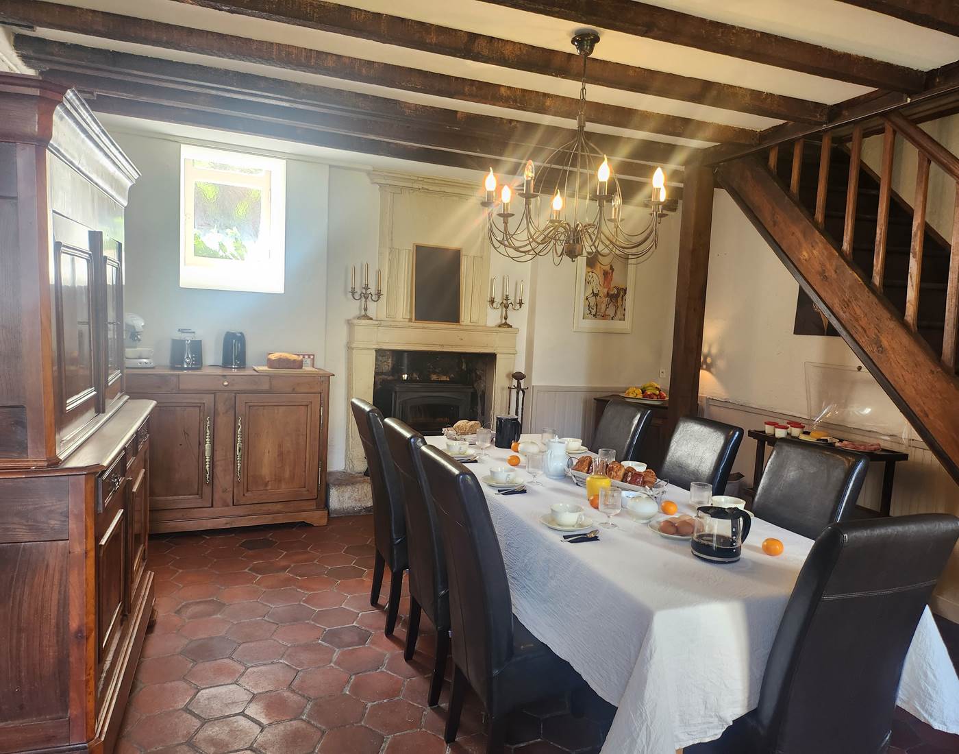 TABLE DES PETITS DEJEUNERS