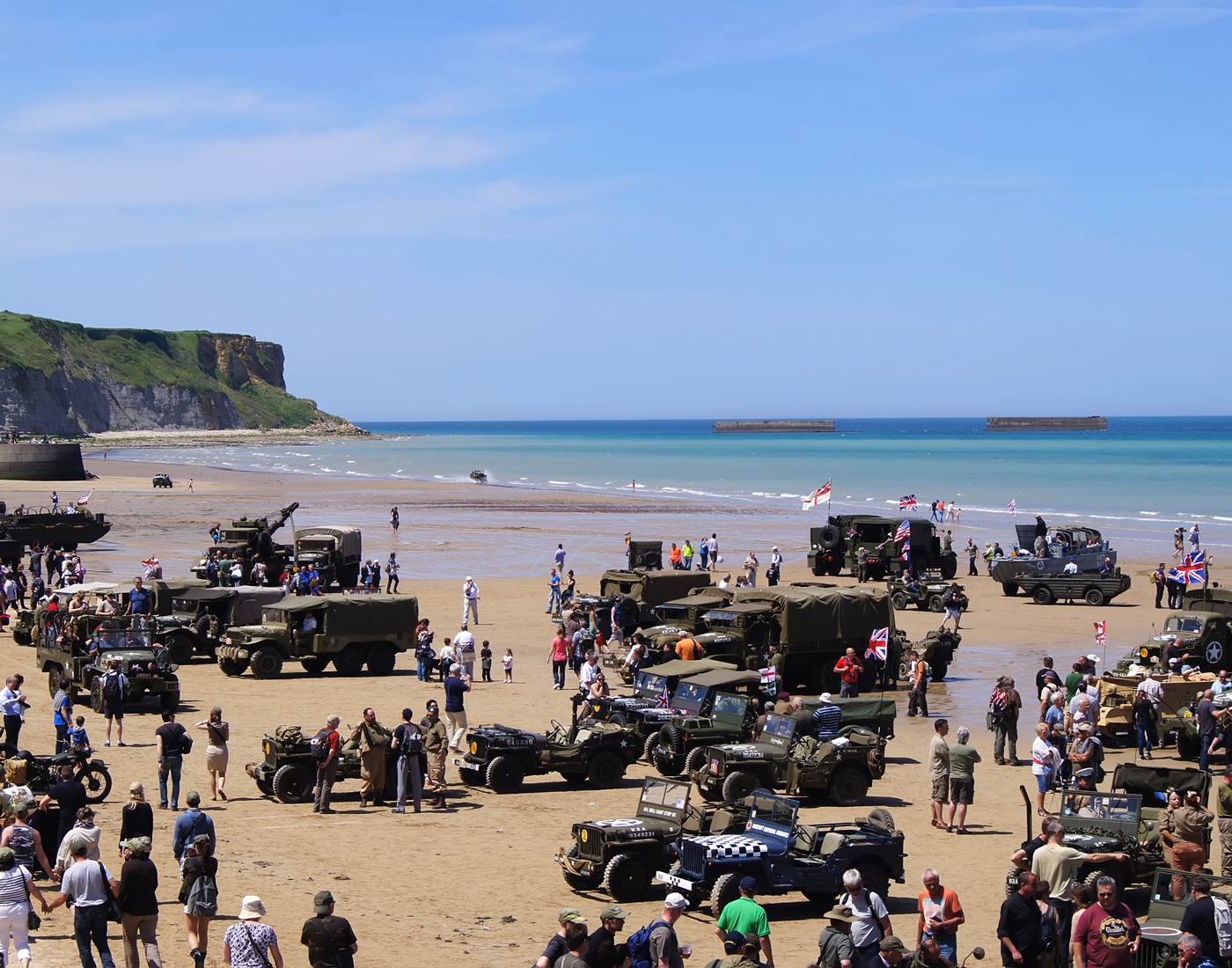ARROMANCHES-BESSIN-DEBARQUEMENT-PERSONNAGE-COMMEMORATION-70EME-1400125-CALVADOSTOURISME-LIBRE
