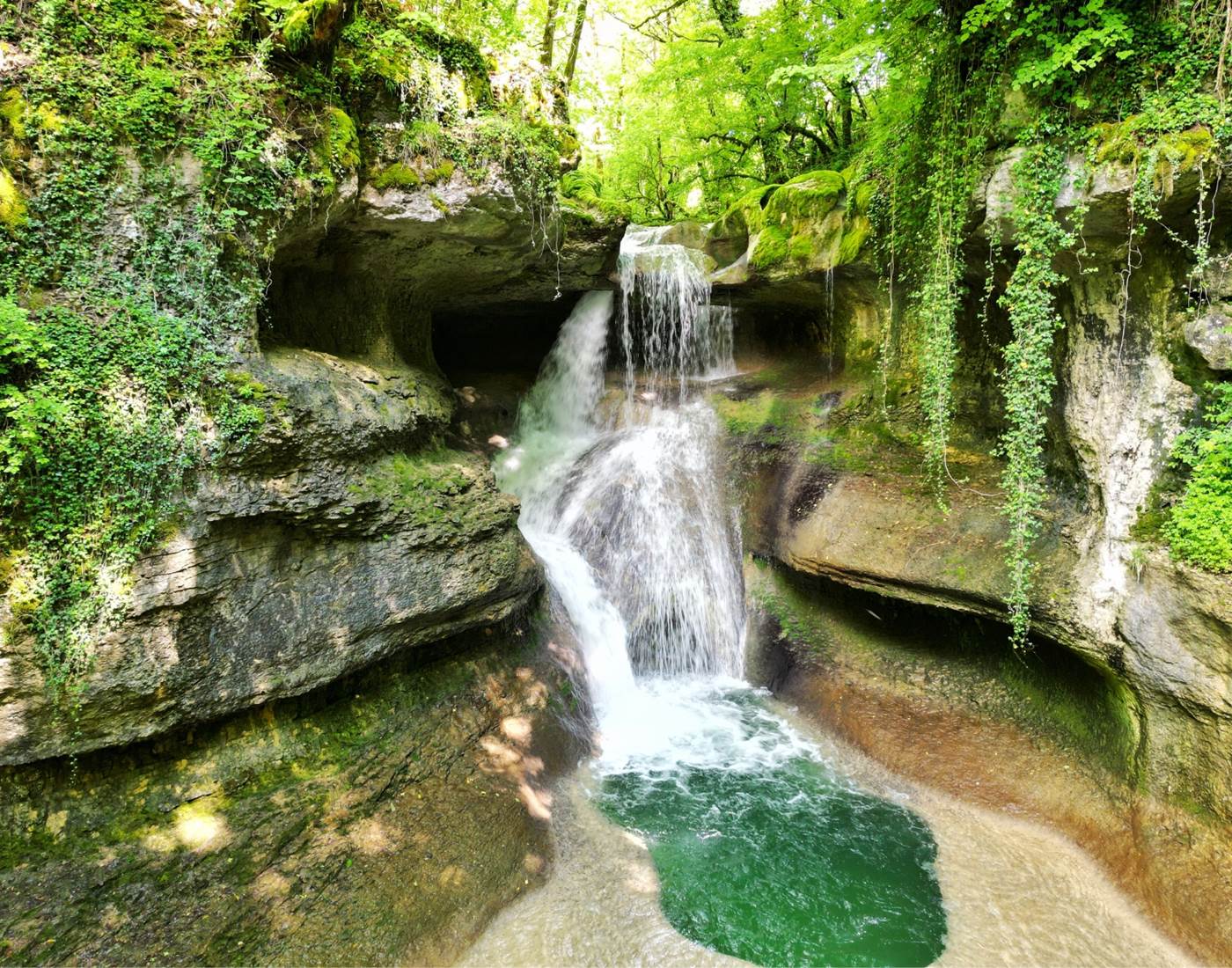 Puits des Tines à 15mn du manoir du Colombier