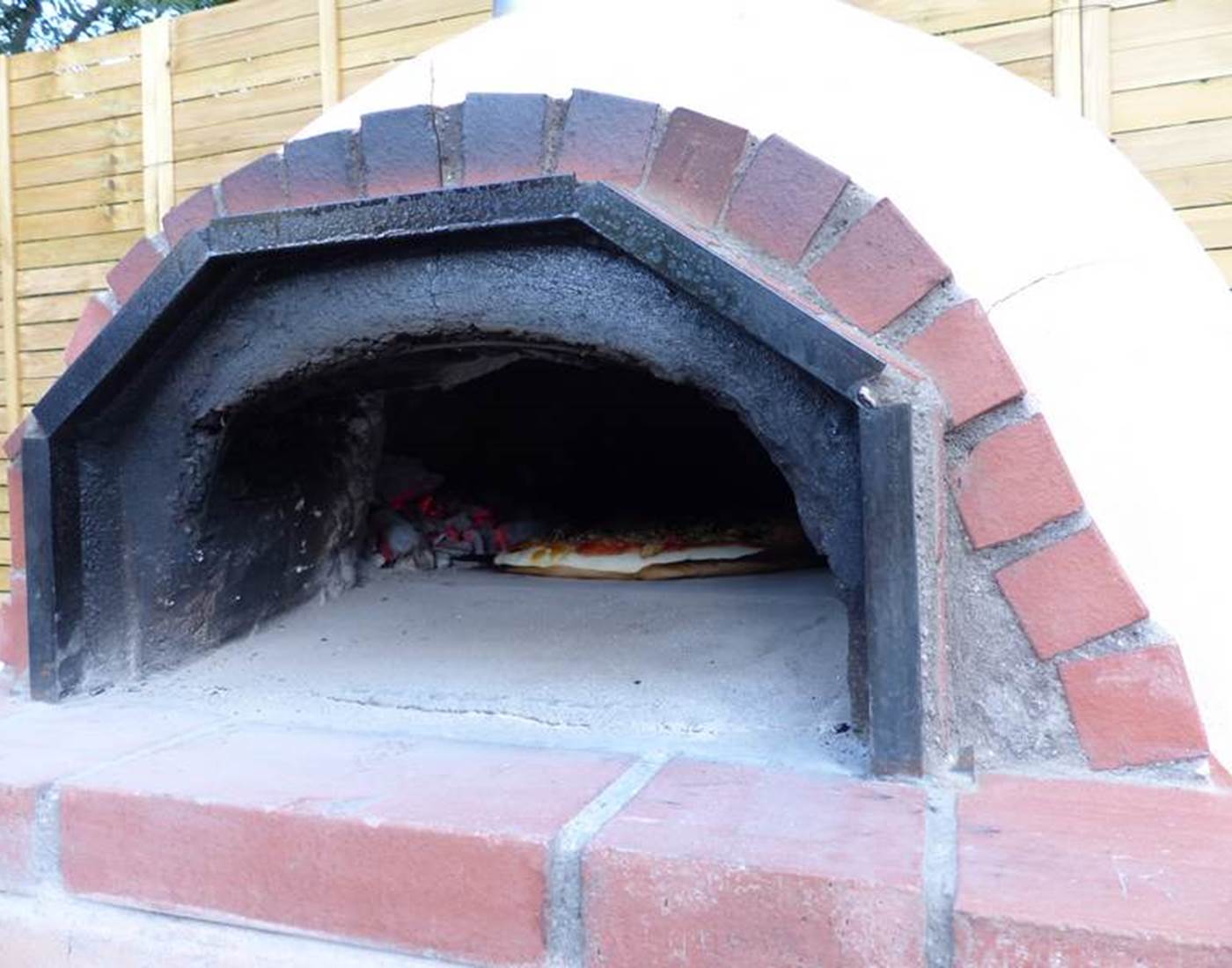 Auberge de 30 Pas Four et pizza en cuisson