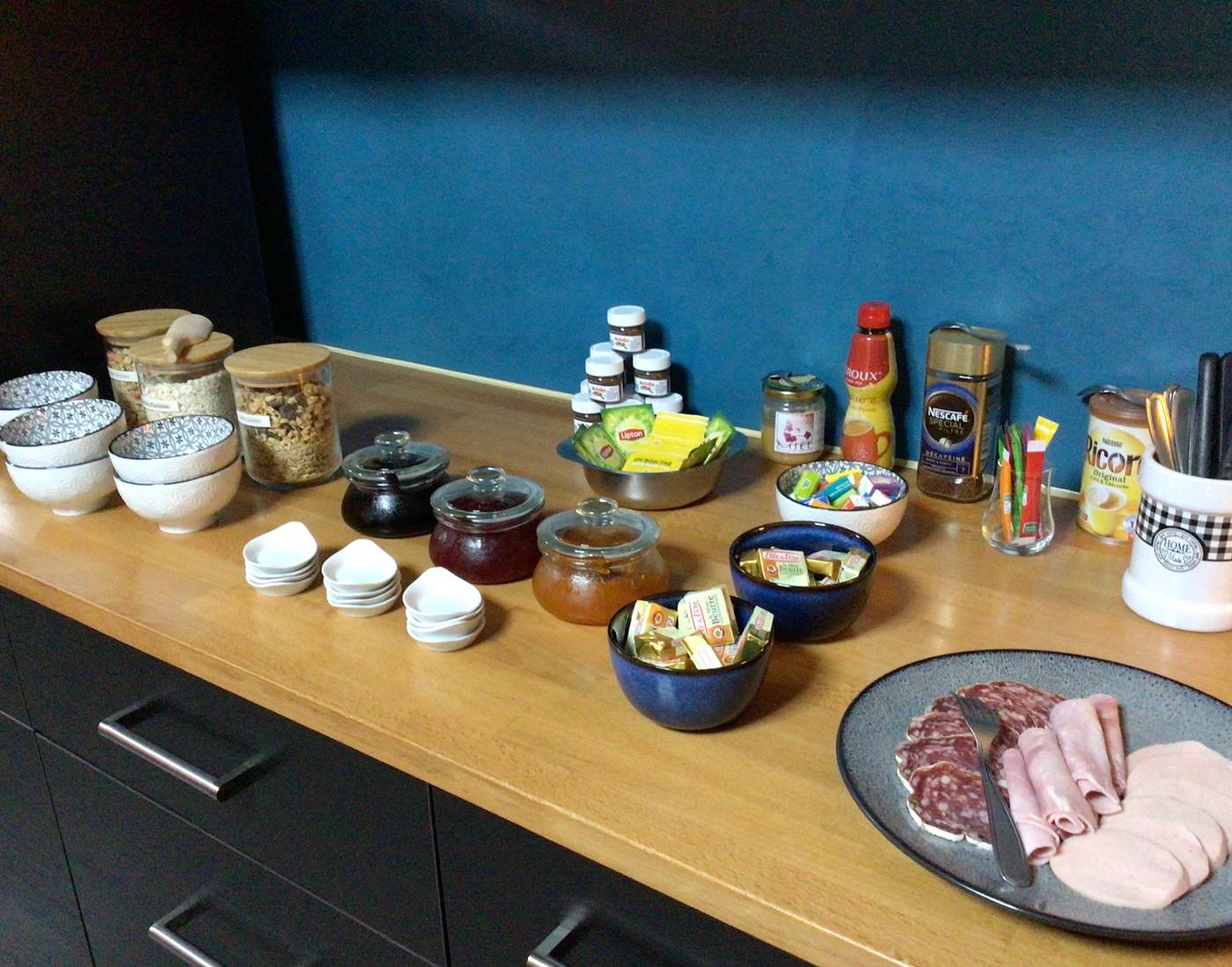 Petit déjeuner hôtel Bellevue Bagnoles Normandie