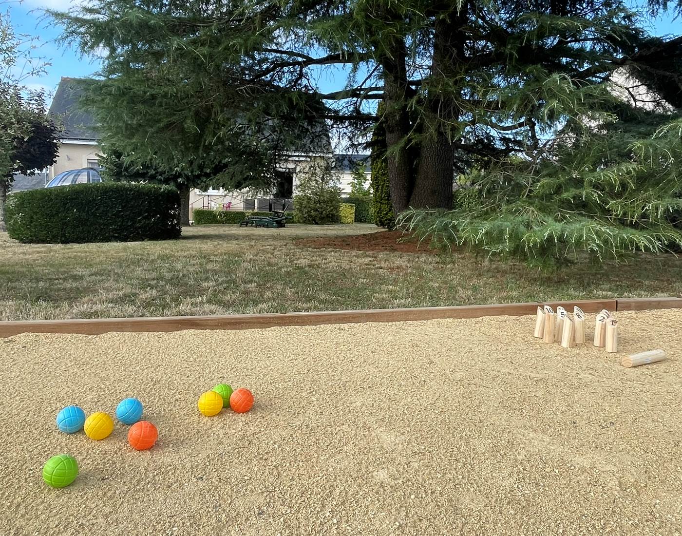 Boules enfants et quilles finlandaises