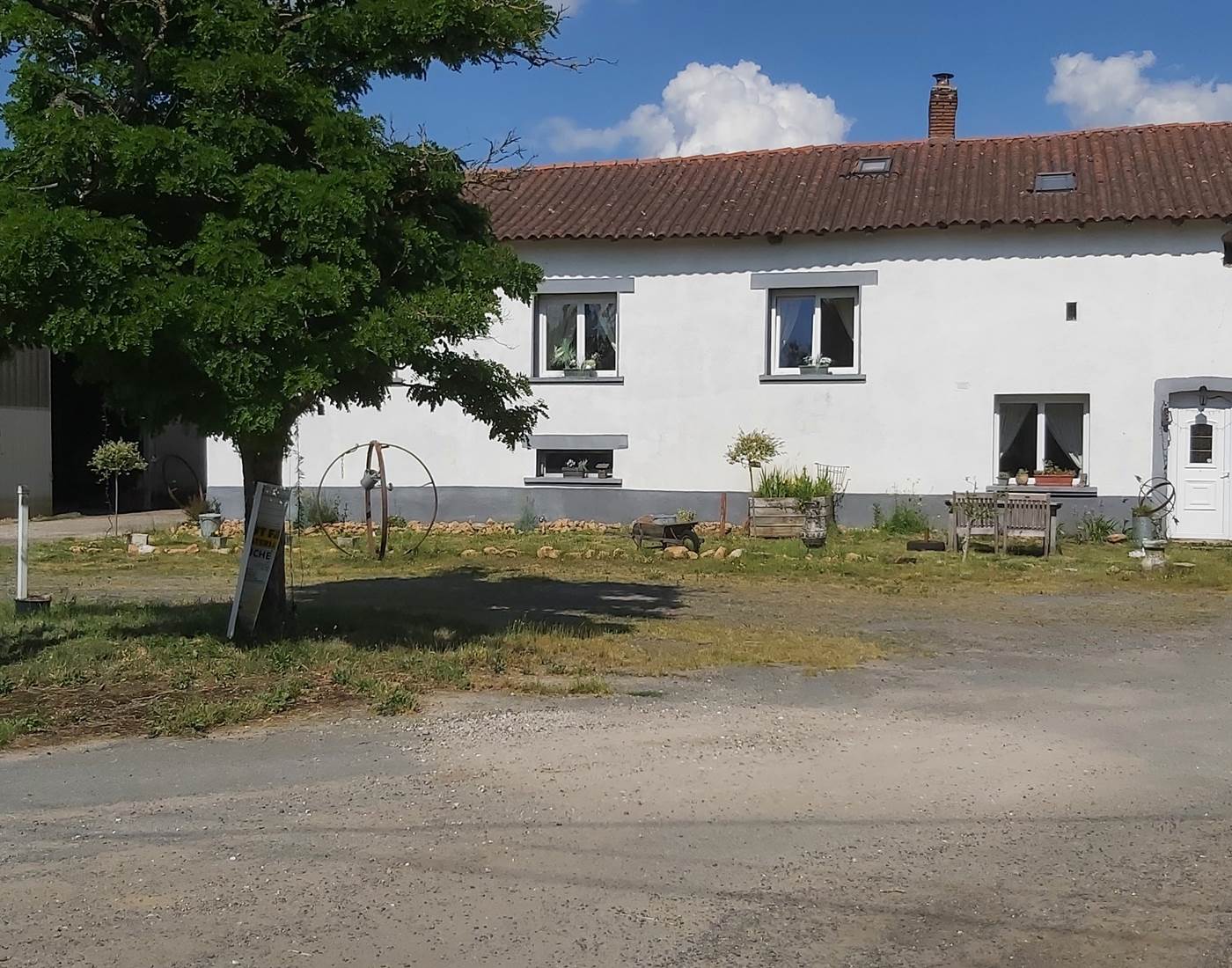 Maison d'hotes avec etang en plein nature