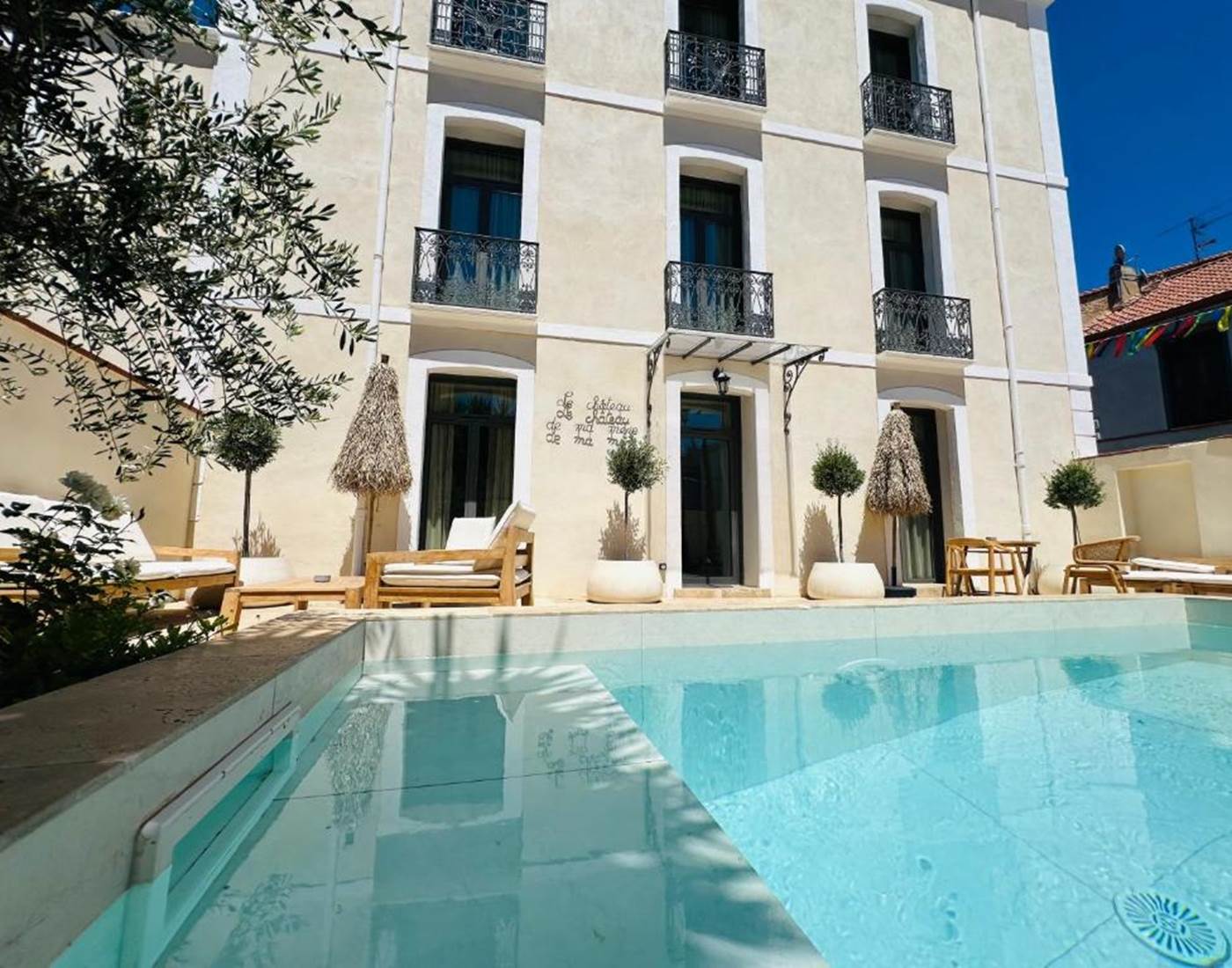 Suite Castell Maison Balas à Canet-en-Roussillon avec piscine privée, jardin et confort de luxe