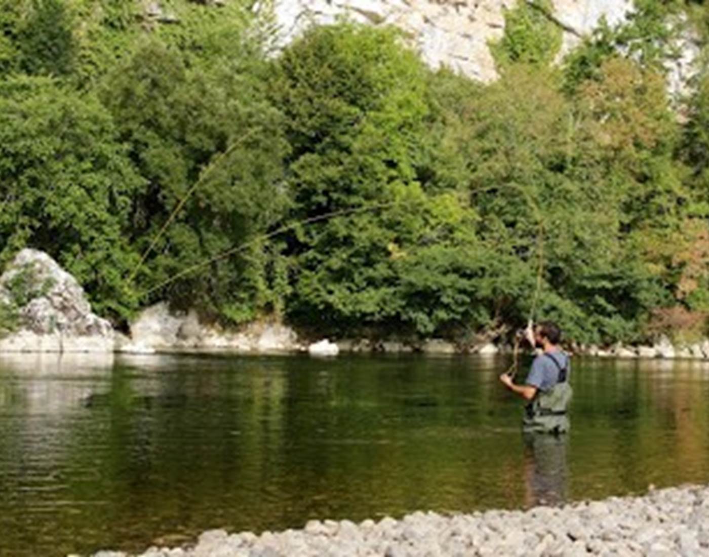 pecheur_alamouche_riviere_dordogne