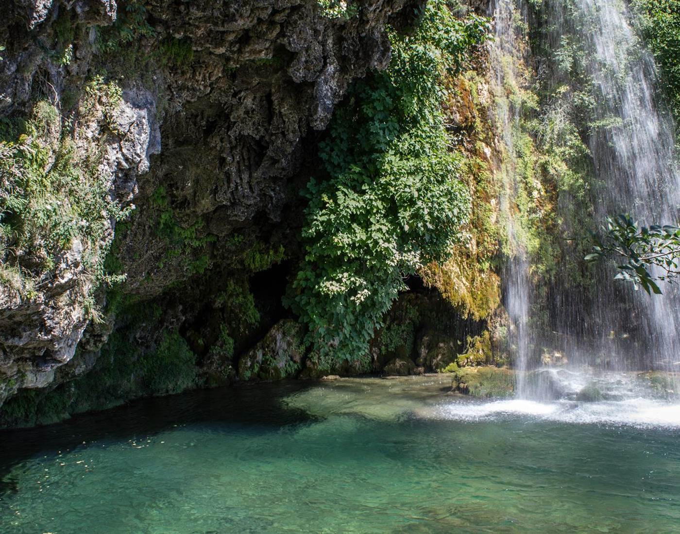 Cascade de Salles la source