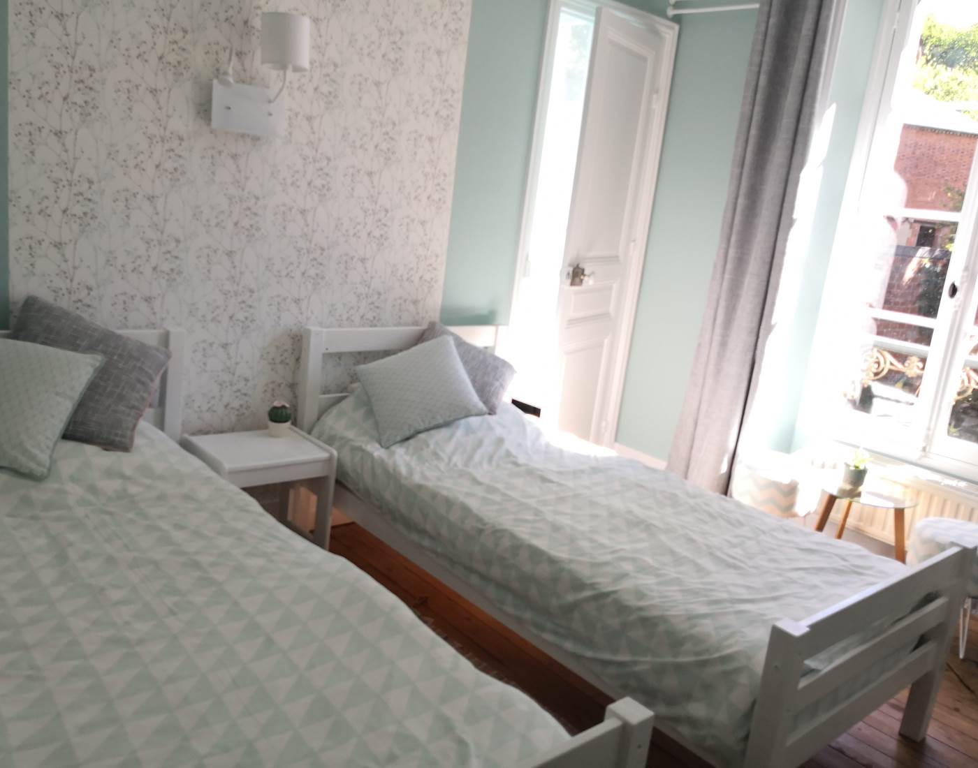 Maison Courbarien - chambre "Jade" avec 2 lits simples