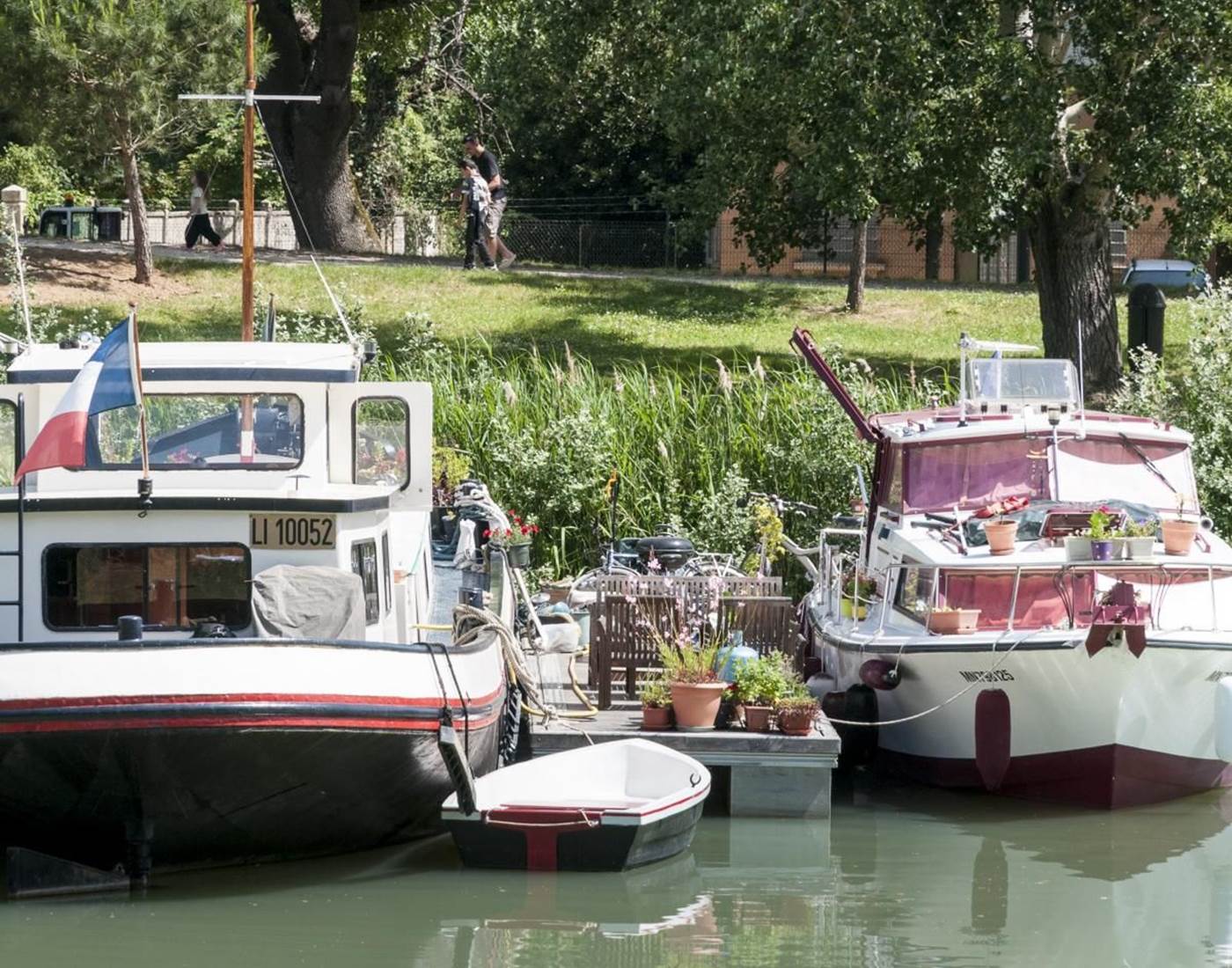 Petite balade en bateau , port canal Montauban