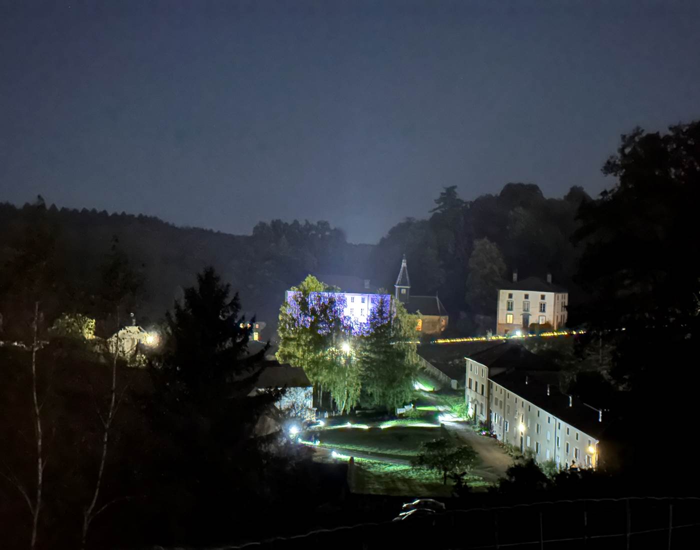 La Manufacture Royale de Bains en lumière
