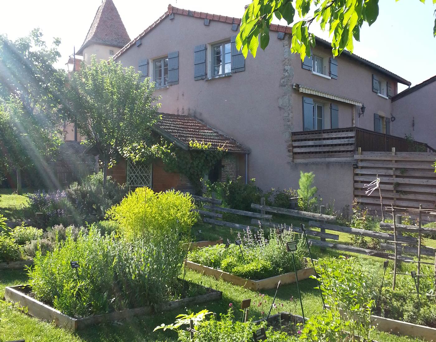 LE JARDIN DU MOYEN AGE