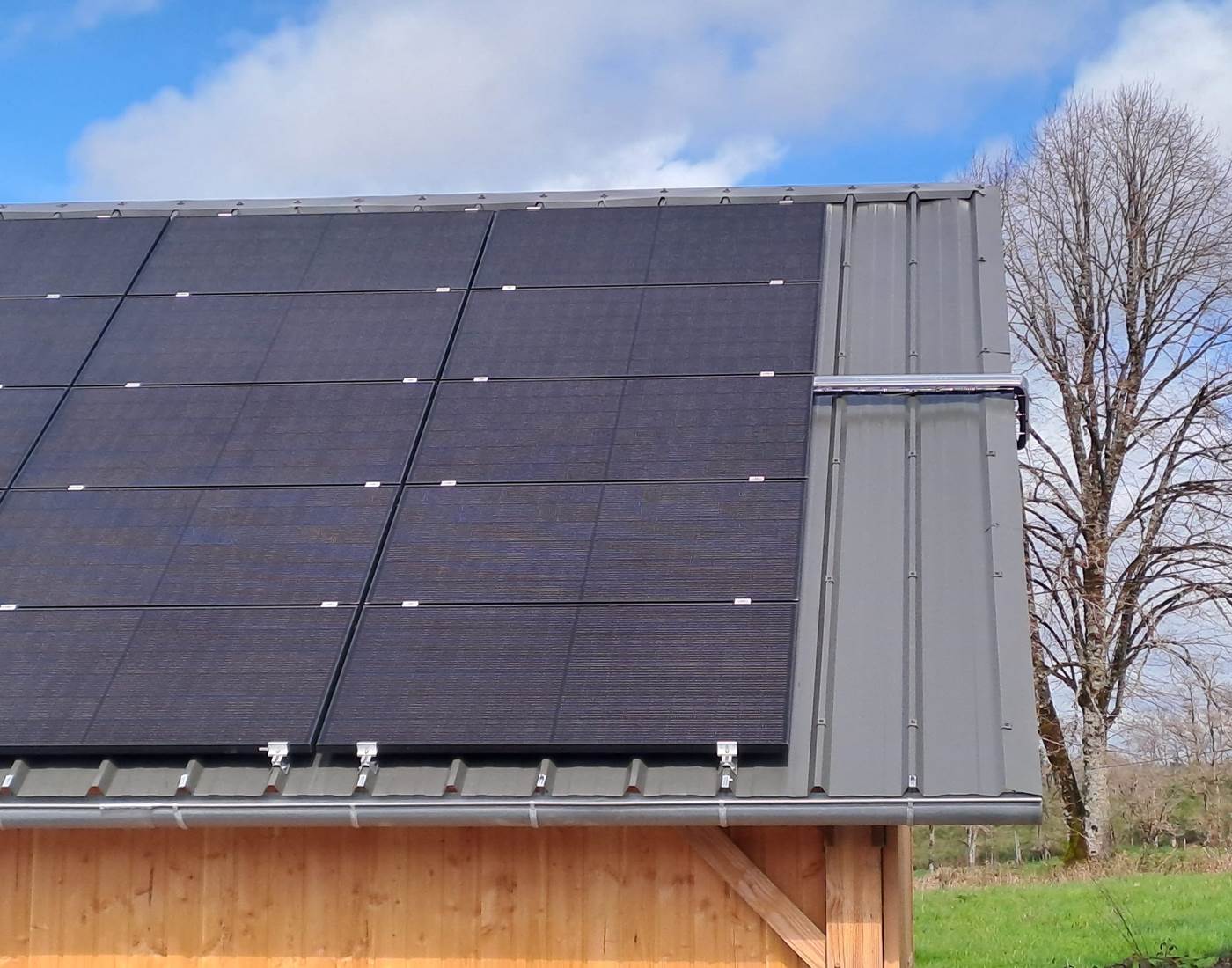 Production électricité par panneaux photovoltaïques