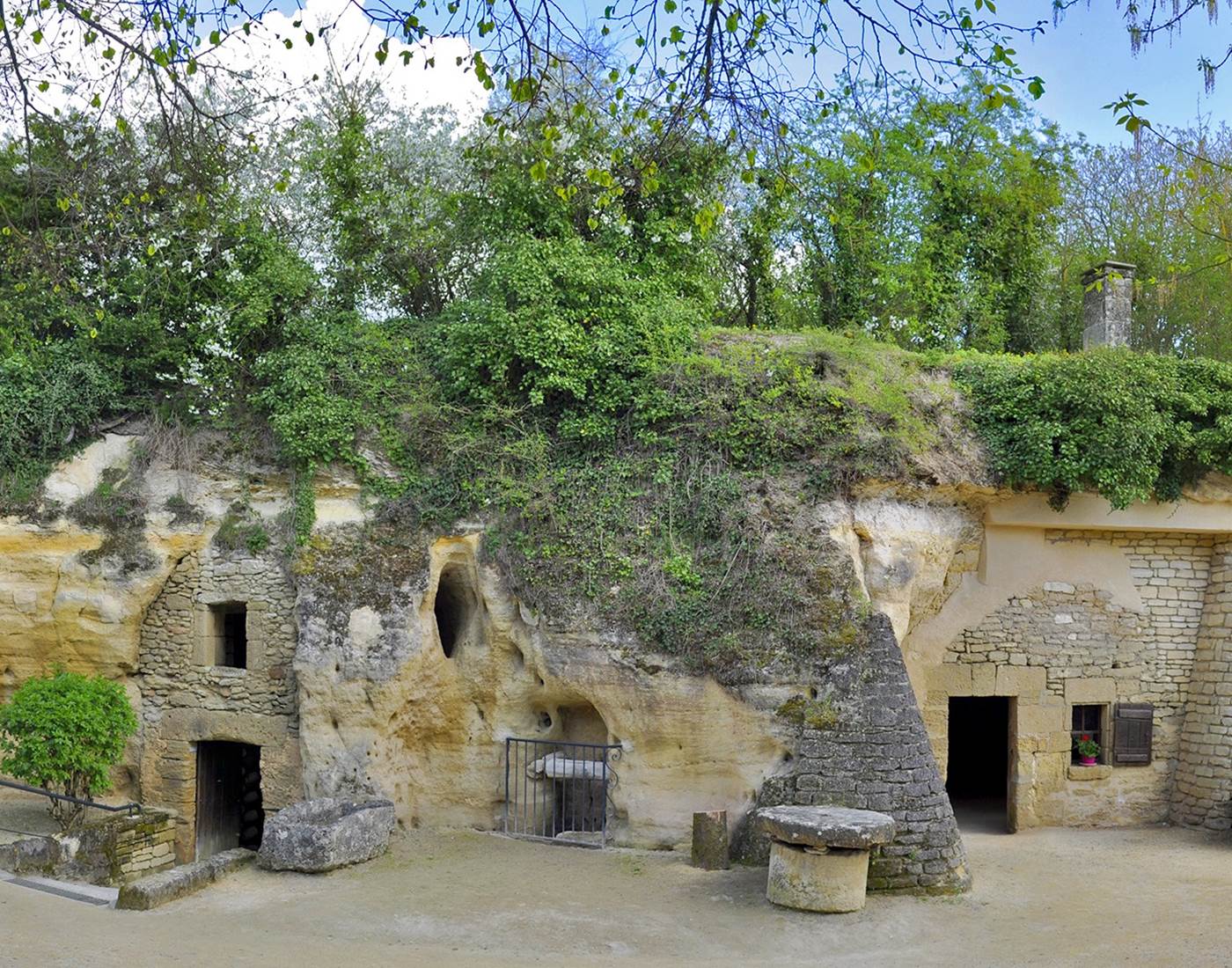 Louresse-Rochemenier