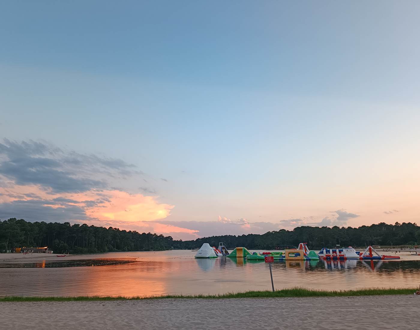 Gîtes, chambre d'hôtes et table d'hôtes gastronomique à Casteljaloux Lot et Garonne, piscine, jacuzzi et spa