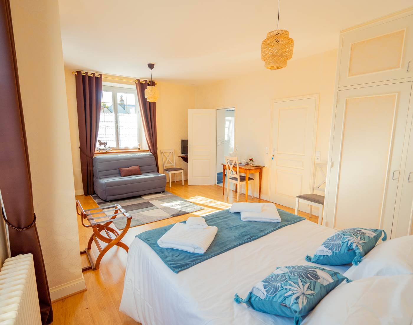 carte_cadeau_chèque_cadeau_chambre_george_sand_chambres_d_hotes_de_charme_loire_valley_amboise_tourisme_via_turonensis_compostelle-news