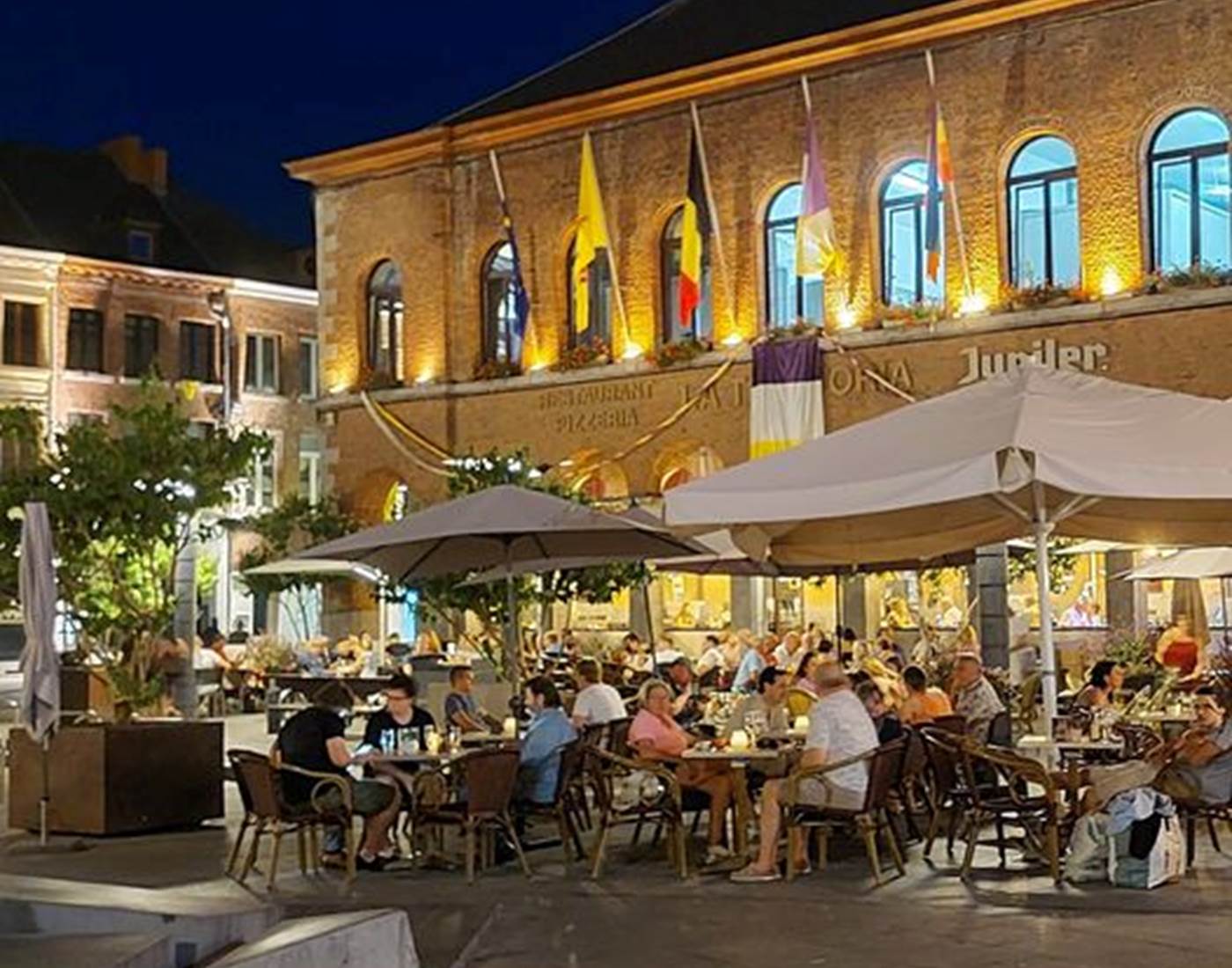 Ath - Grand'Place - le soir