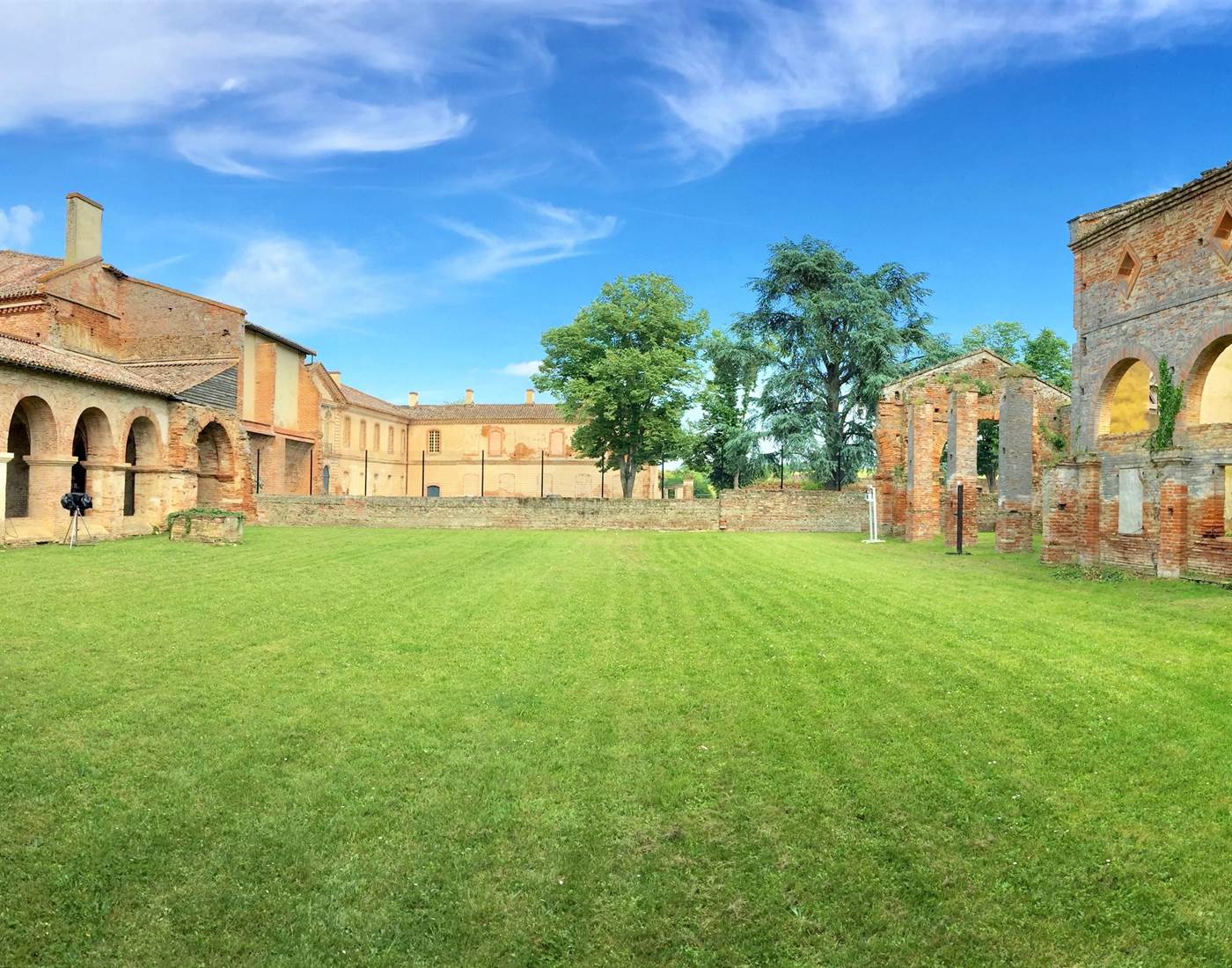 Abbaye de Belleperche