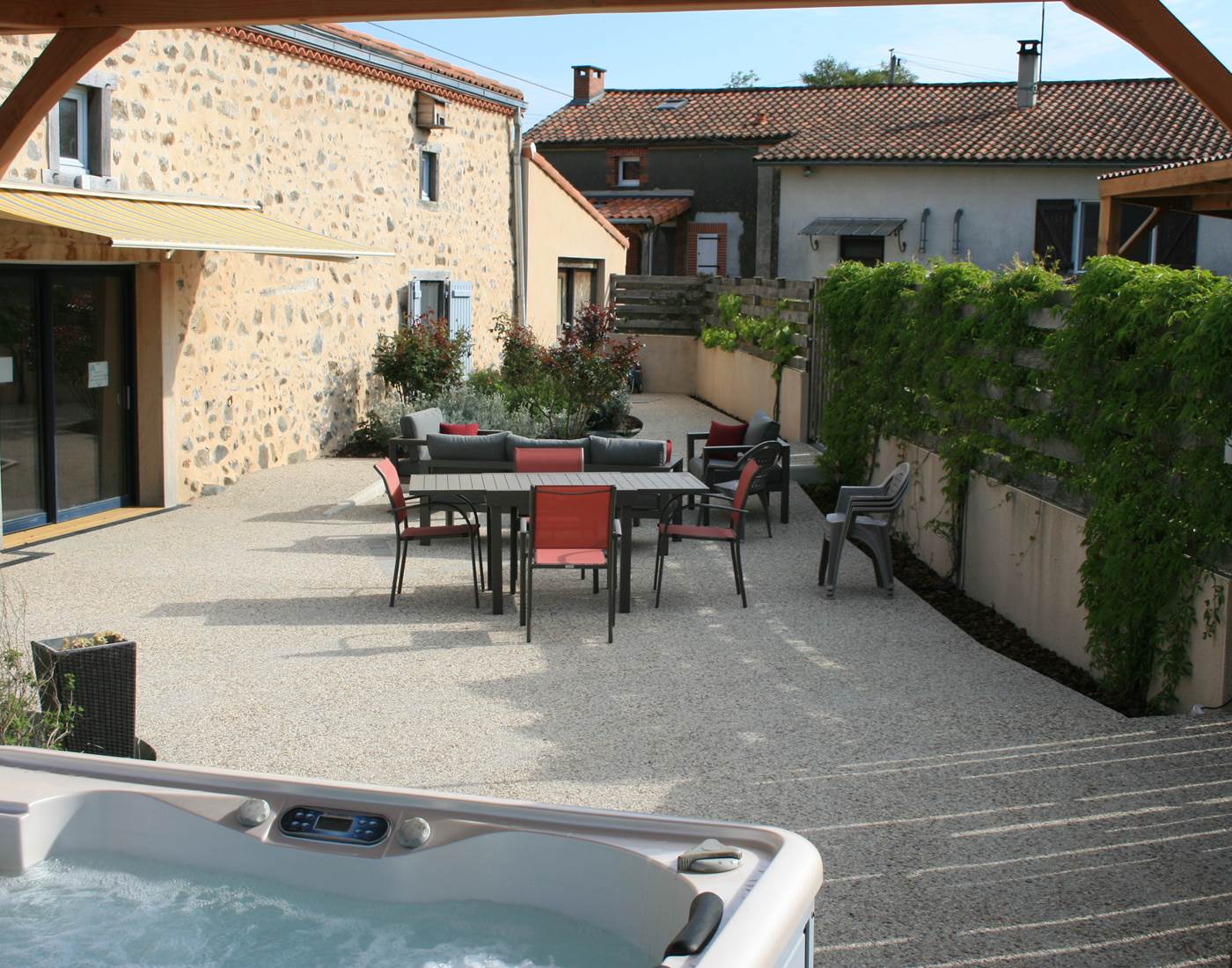 LE SPA SOUS SA TONNELLE