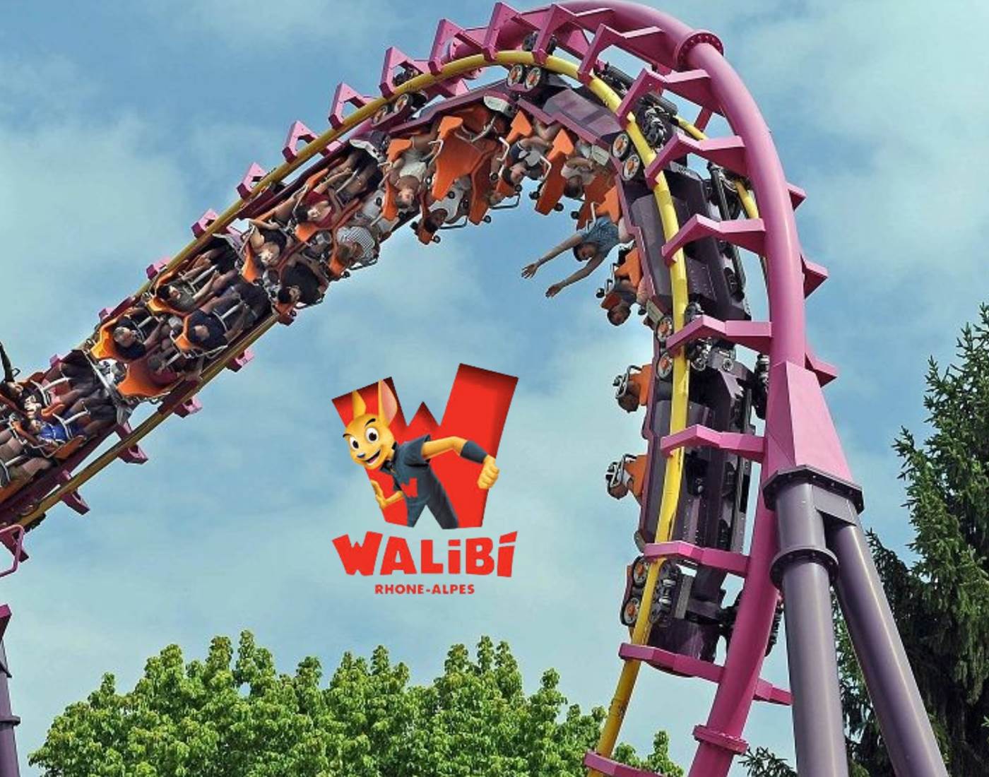 Walibi rhône-Alpes , un parc d'attraction à 1h du Manoir du Colombier. Séjour fun à 1h de Genève.