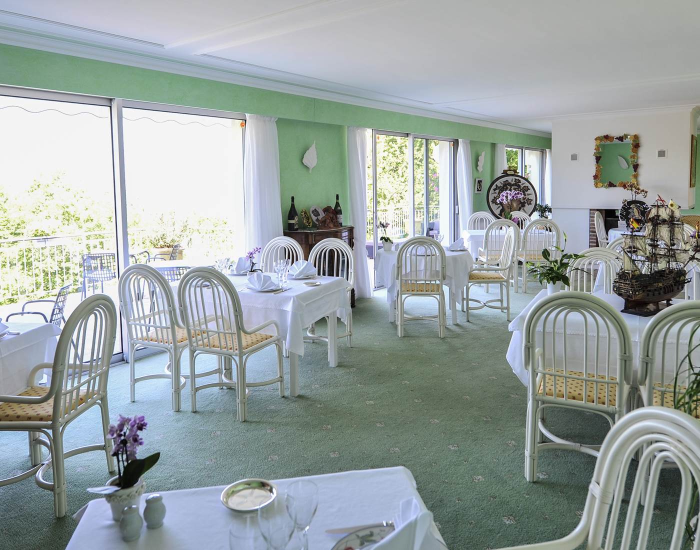Villa Ric, table gourmande, vue sur la vallée de la Dordogne