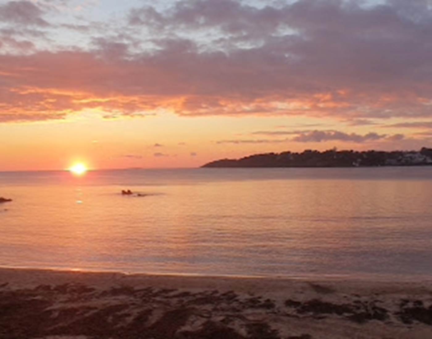 Coucher de soleil sur Kerfany les Pins Moëlan sur Mer-page