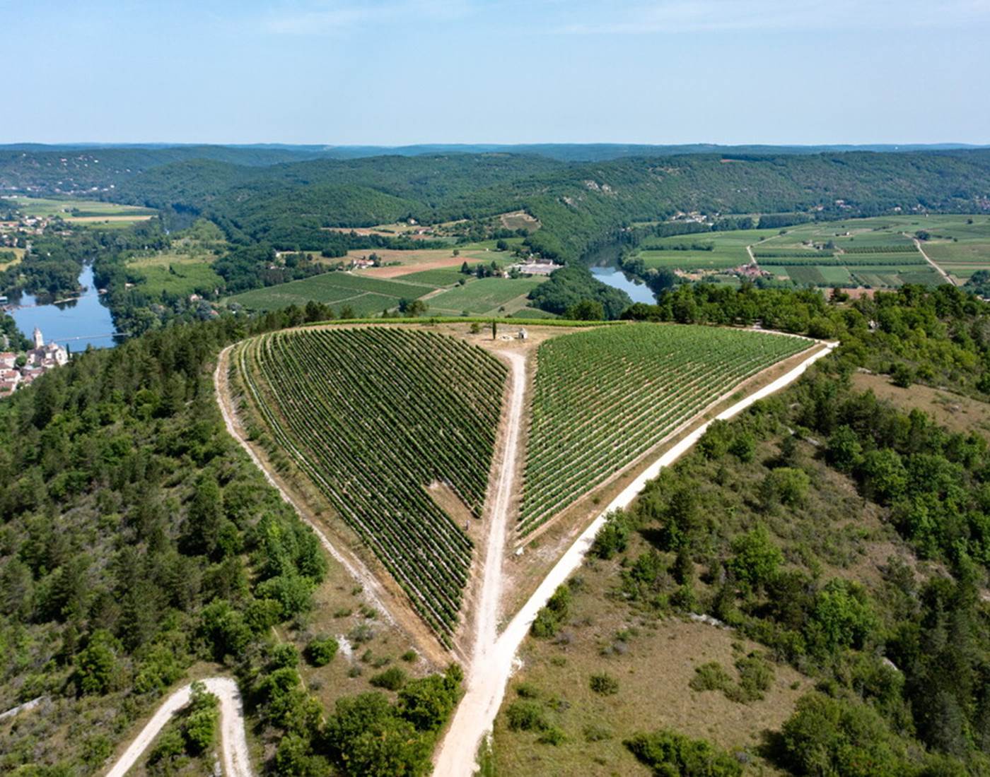 Vue drone sur les hauteurs d_Albas © Lot Tourisme - Cyril Novello