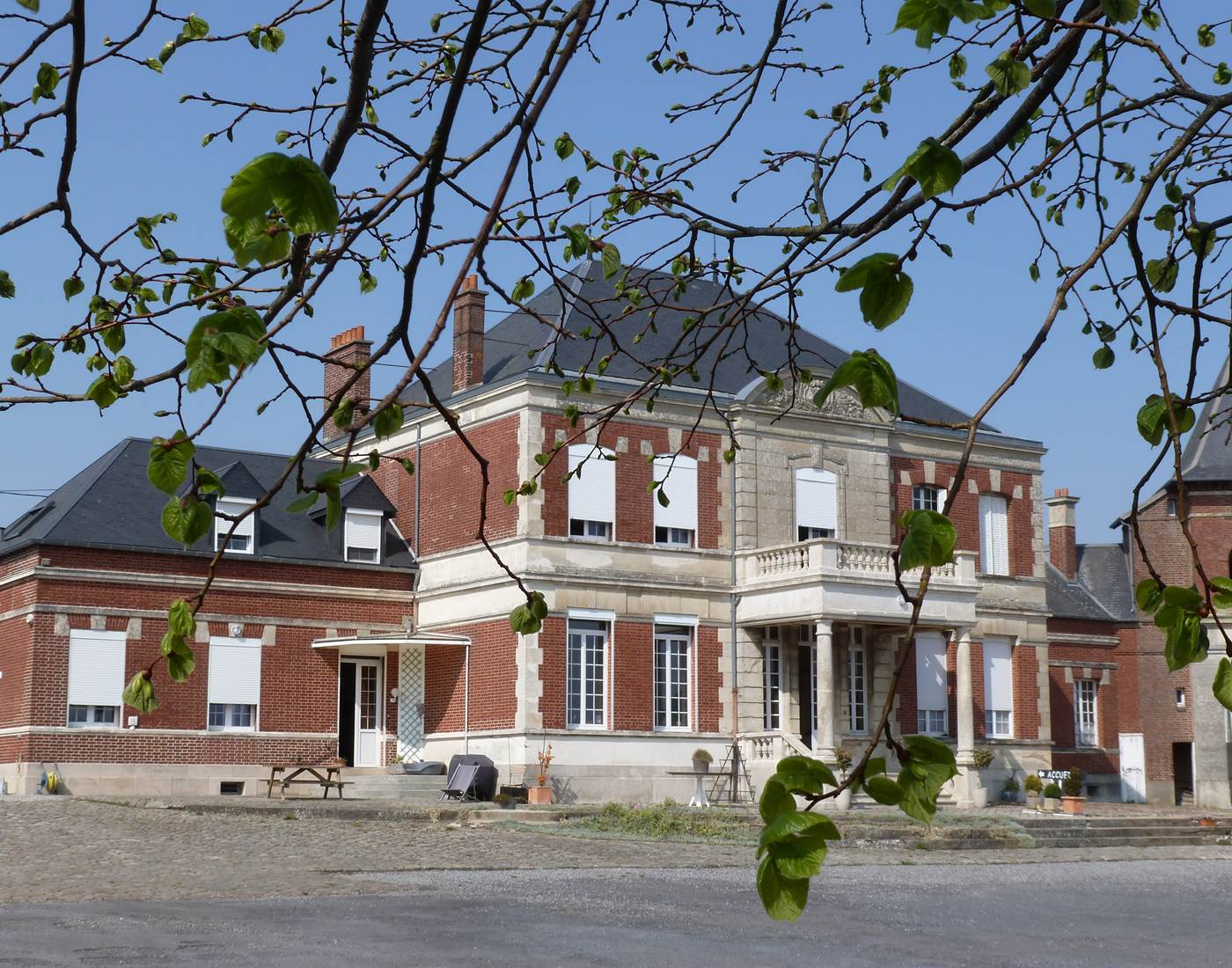 La maison au printemps