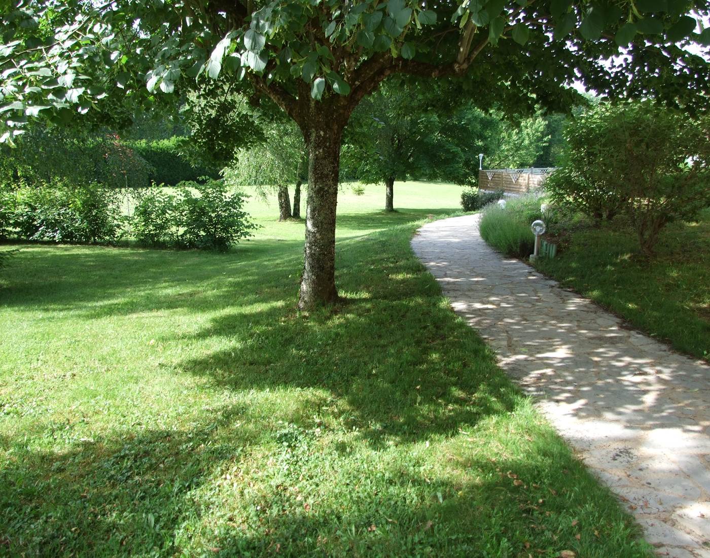 chambre-dhote-perigord-allee-feuillantines-page