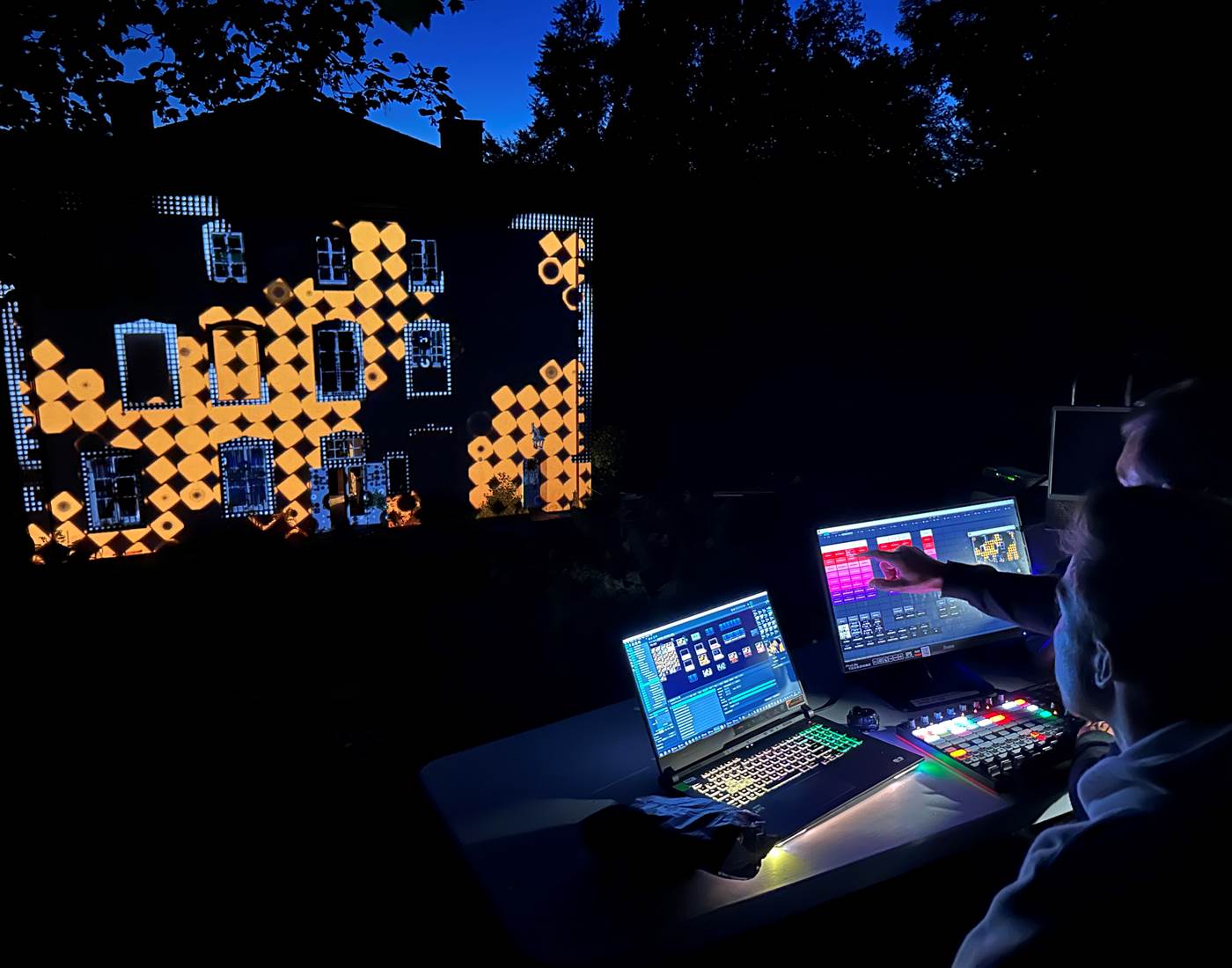 Sons et Lumières à la Manufacture Royale de Bains